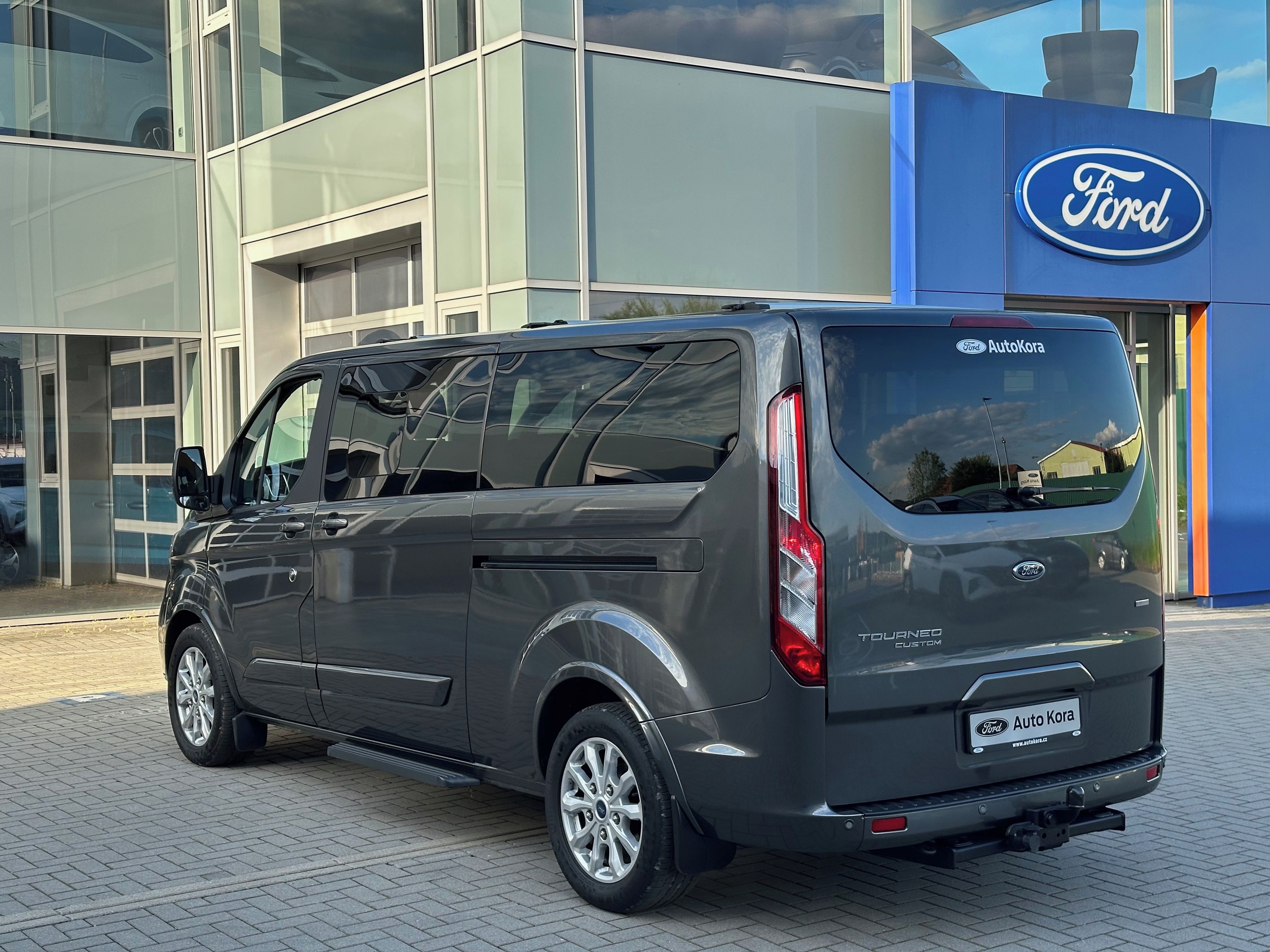Ford Tourneo Custom, Titanium L2 170k/Man 8míst ČR - fotka 4