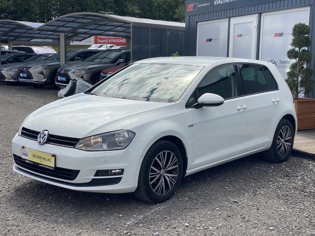 Volkswagen Golf, 1.2TSi, Cup, 2x kola - fotka 3