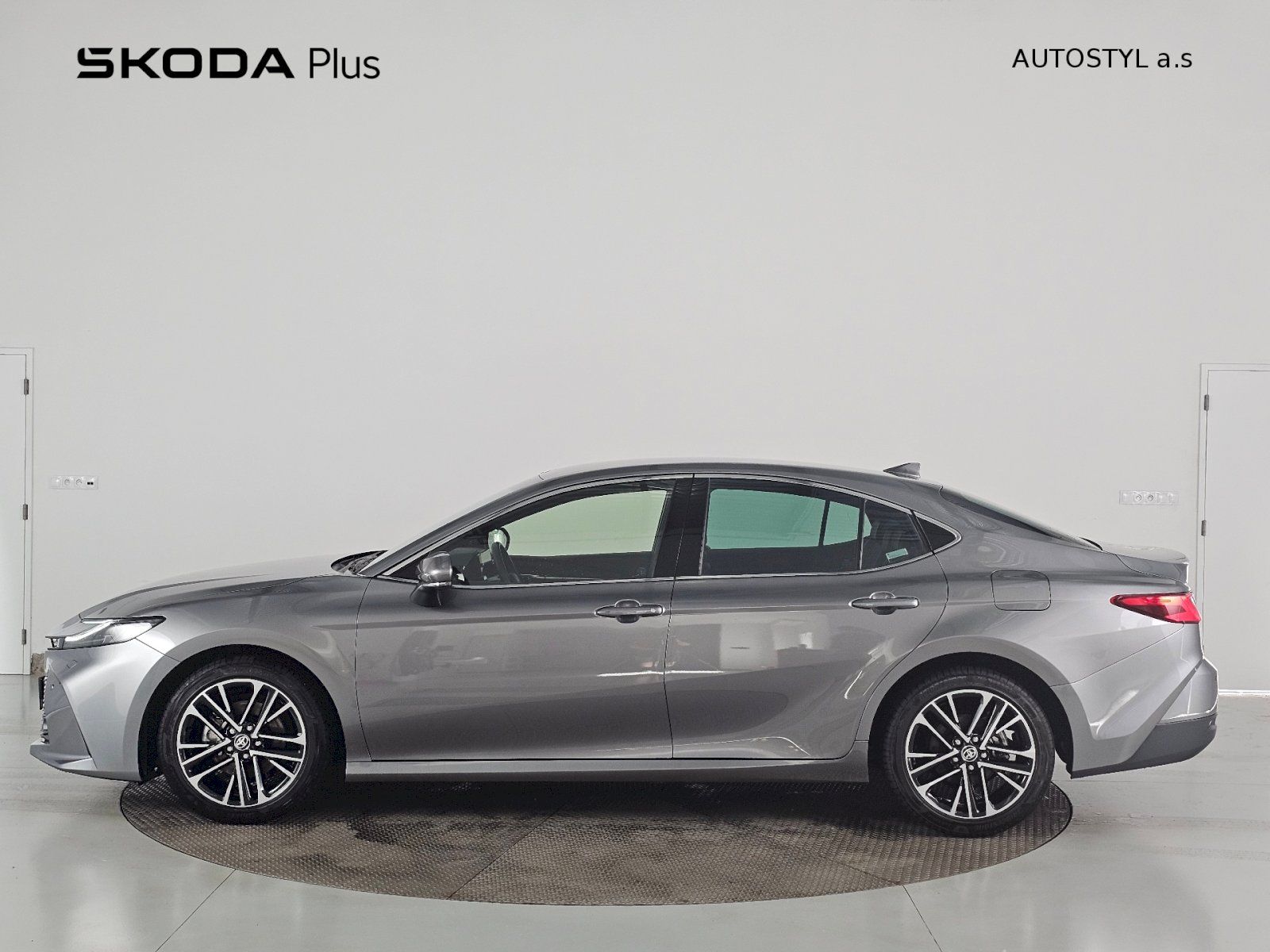 Toyota Camry, 2.5 HEV CVT Prestige 230k - fotka 3