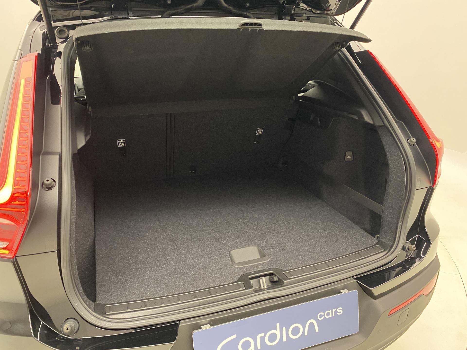 Volvo XC40, T2 KINETIC AUT CZ - fotka 6