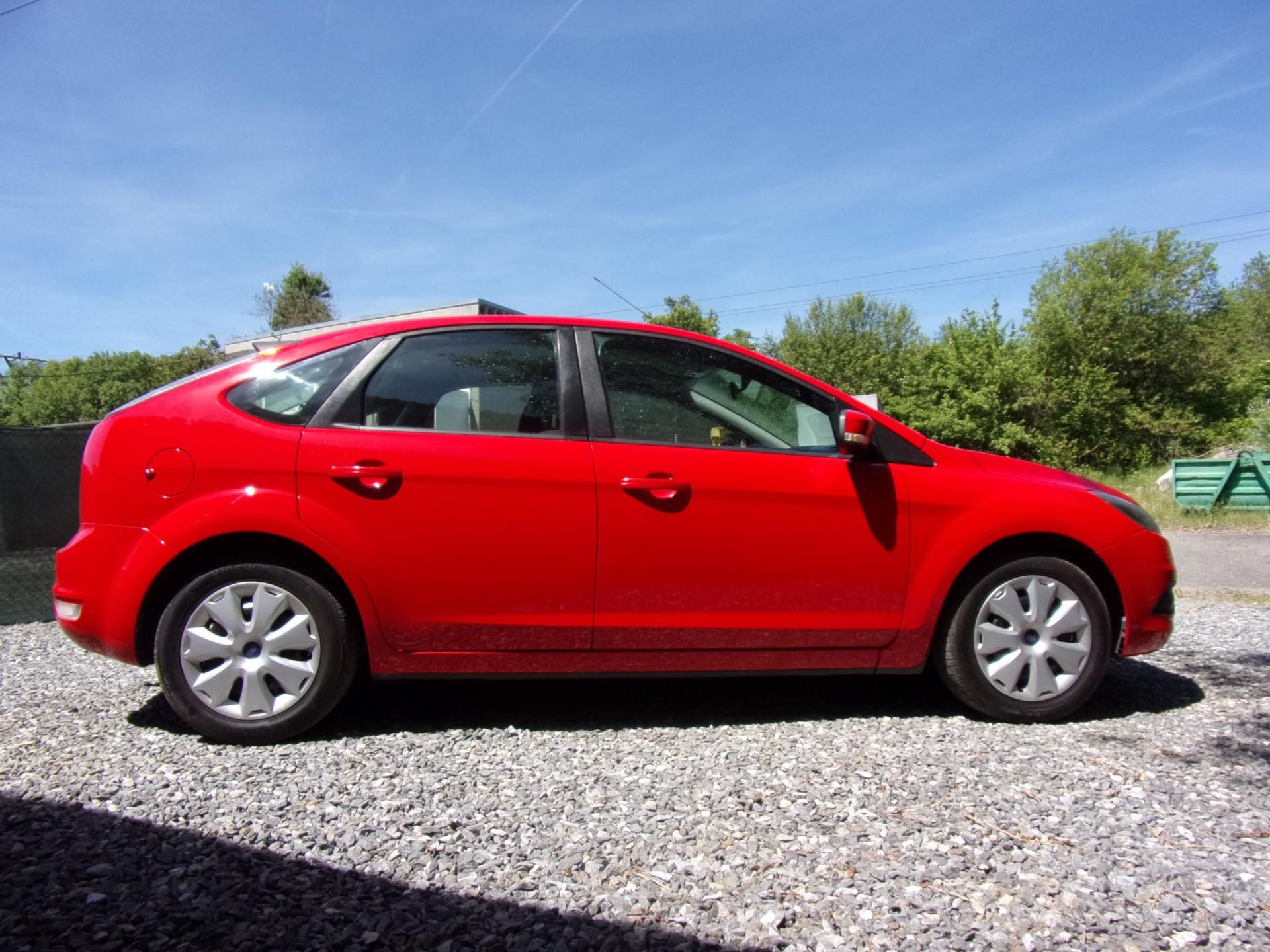 Ford Focus, 1.6i74kW ATTRACTIVE PO SERVISU - fotka 3