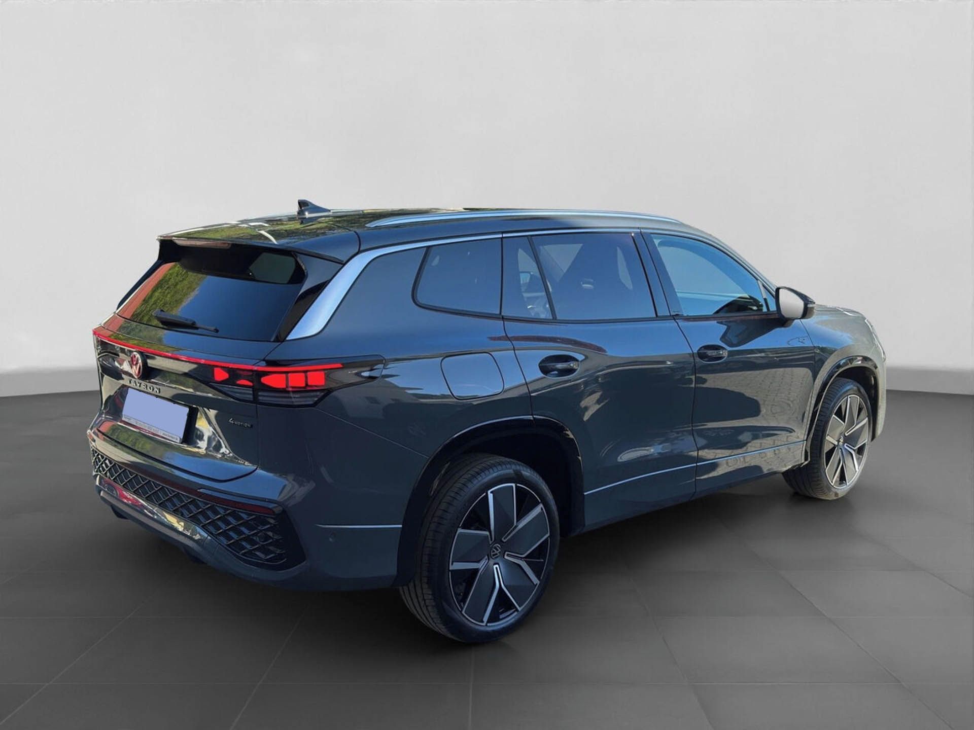 Volkswagen Tayron, 2.0 TSI 4M R-Line Pano Taž Kam - fotka 2