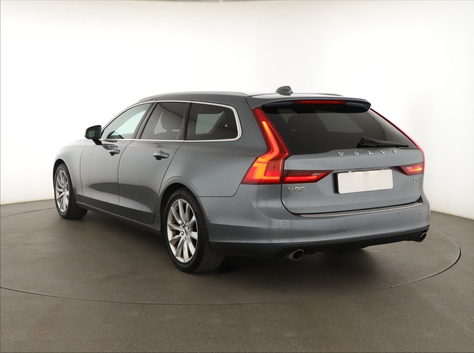 Volvo V90, D5 AWD, 4X4, Automat - fotka 4