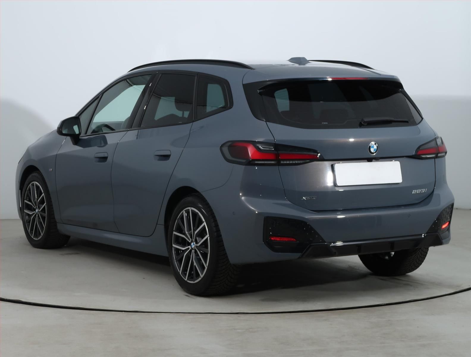 BMW Řada 2, 223i xDrive Active T, M Sport - fotka 4