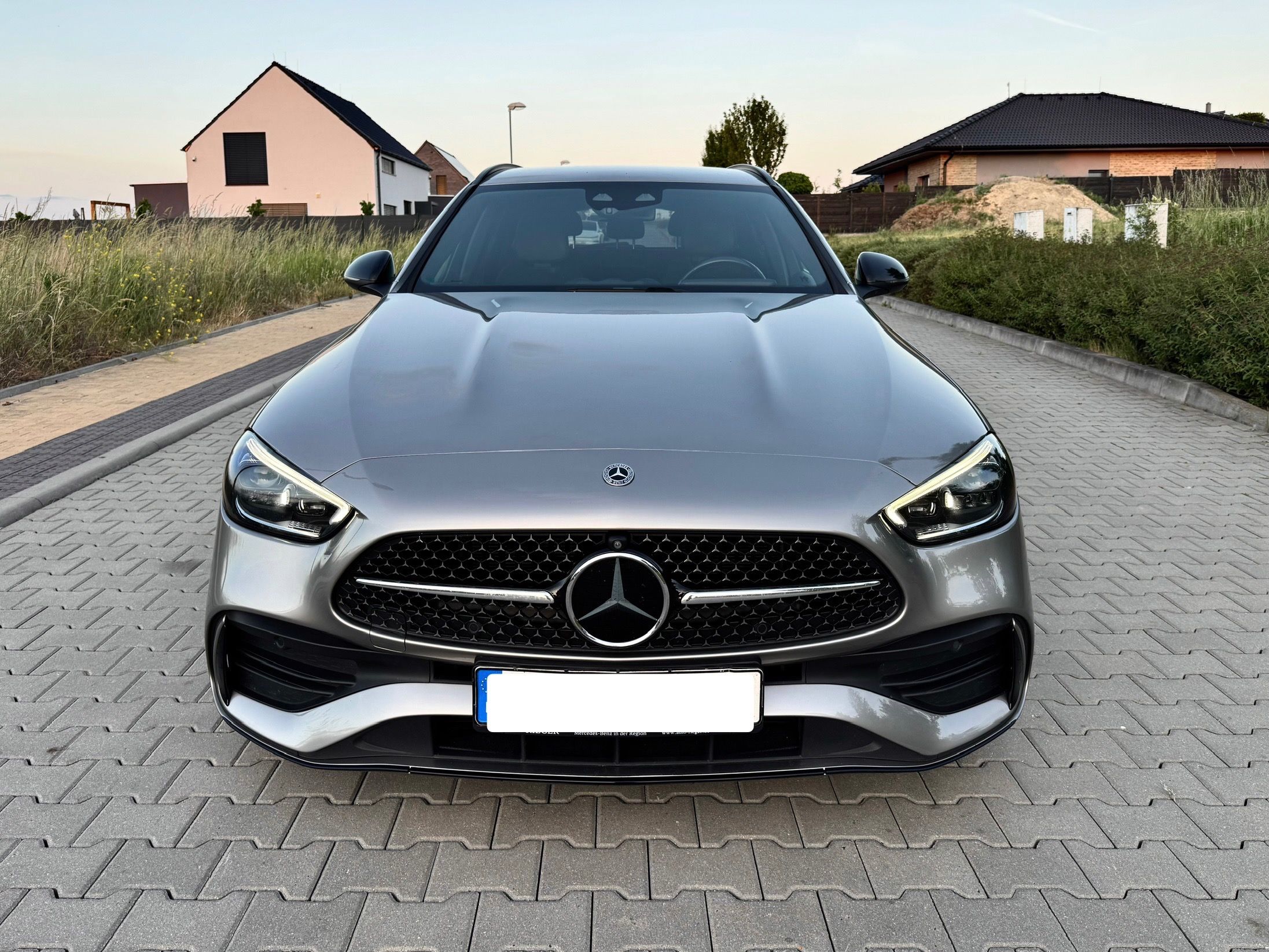 Mercedes-Benz Třídy C, C300D,AMG Line + Night Edition - fotka 2