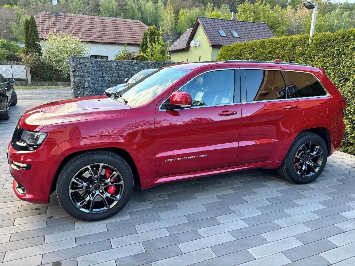 Jeep Grand Cherokee, 6.4 STR V8 AWD 344kW - fotka 5