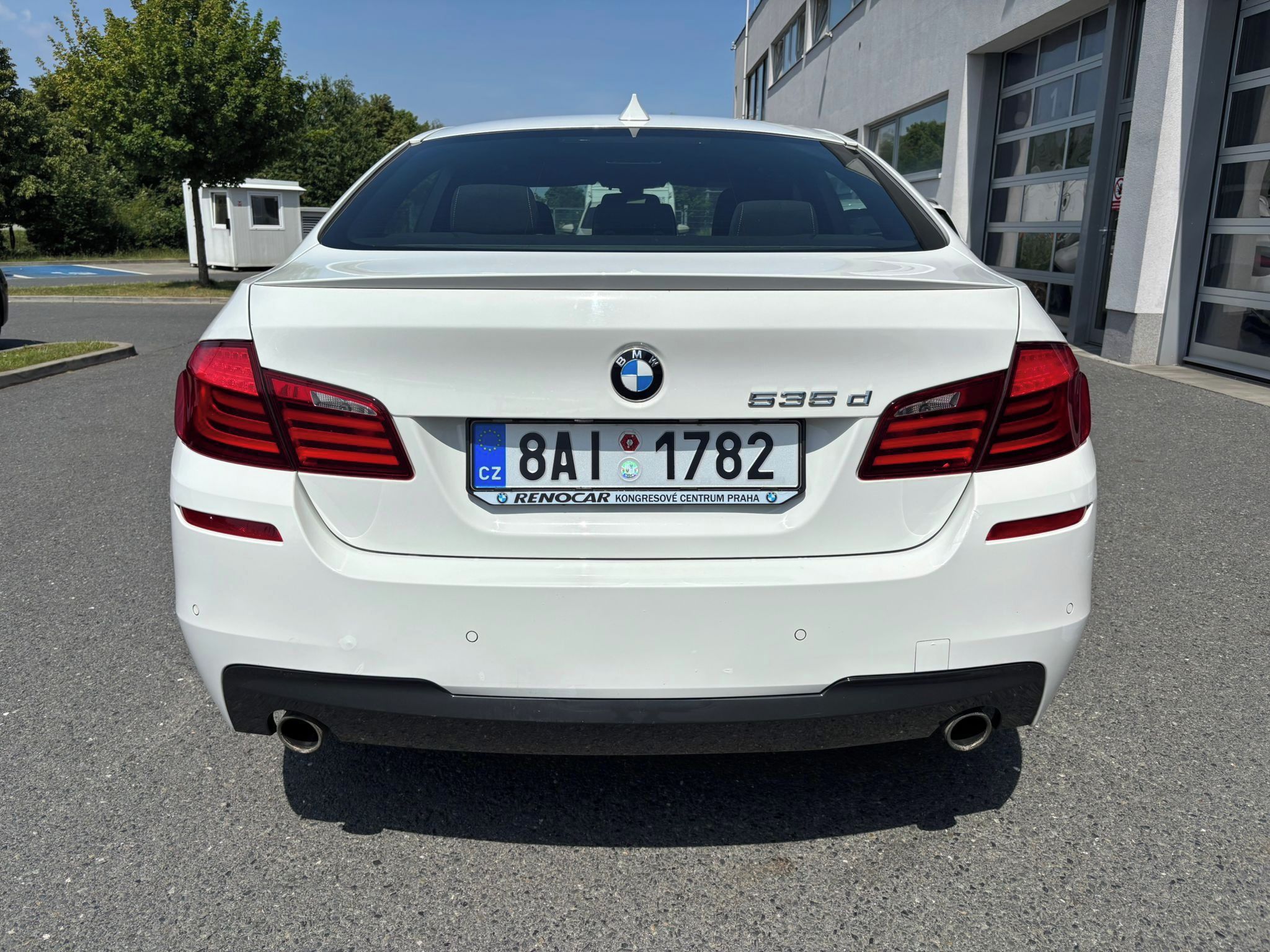 BMW Řada 5, 535d xDrive, M-packet, 230kw - fotka 6