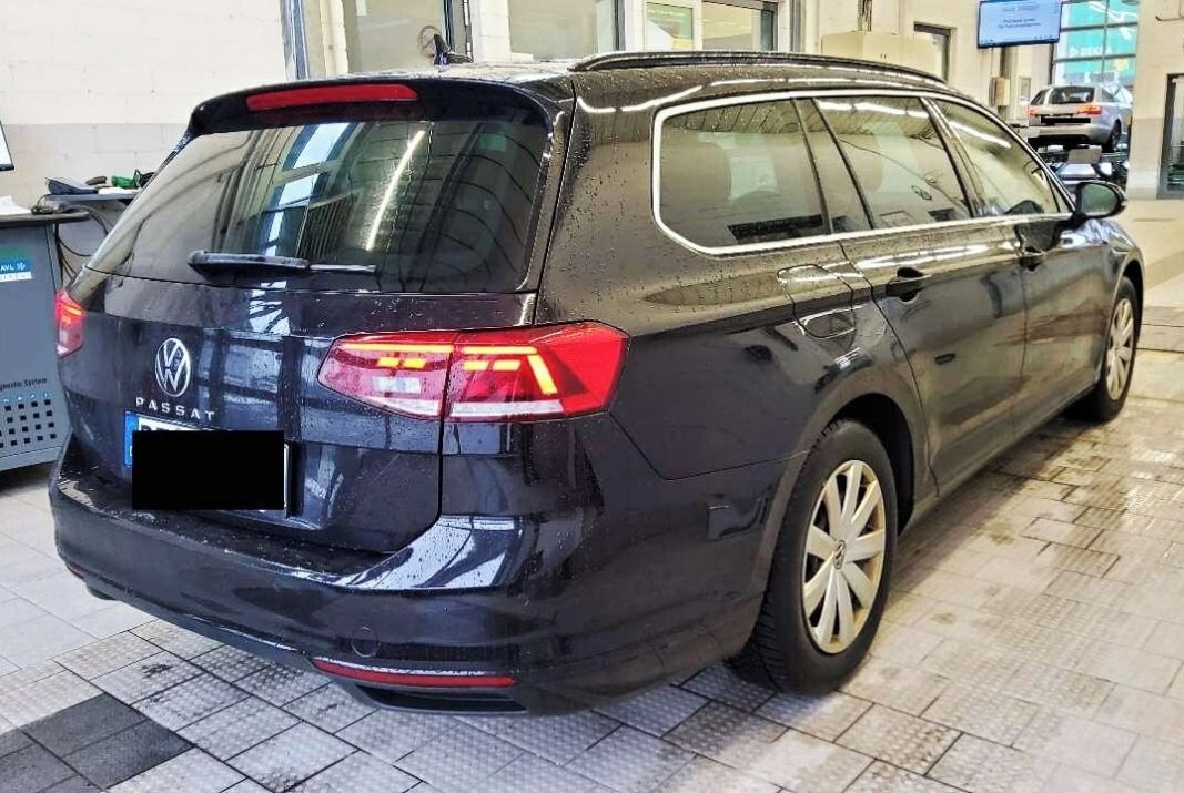 Volkswagen Passat, 2.0 TDi (110 kW) Business, LED - fotka 4