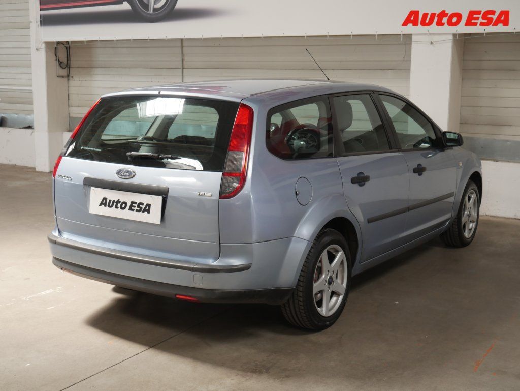 Ford Focus, 2.0 TDCi - fotka 6