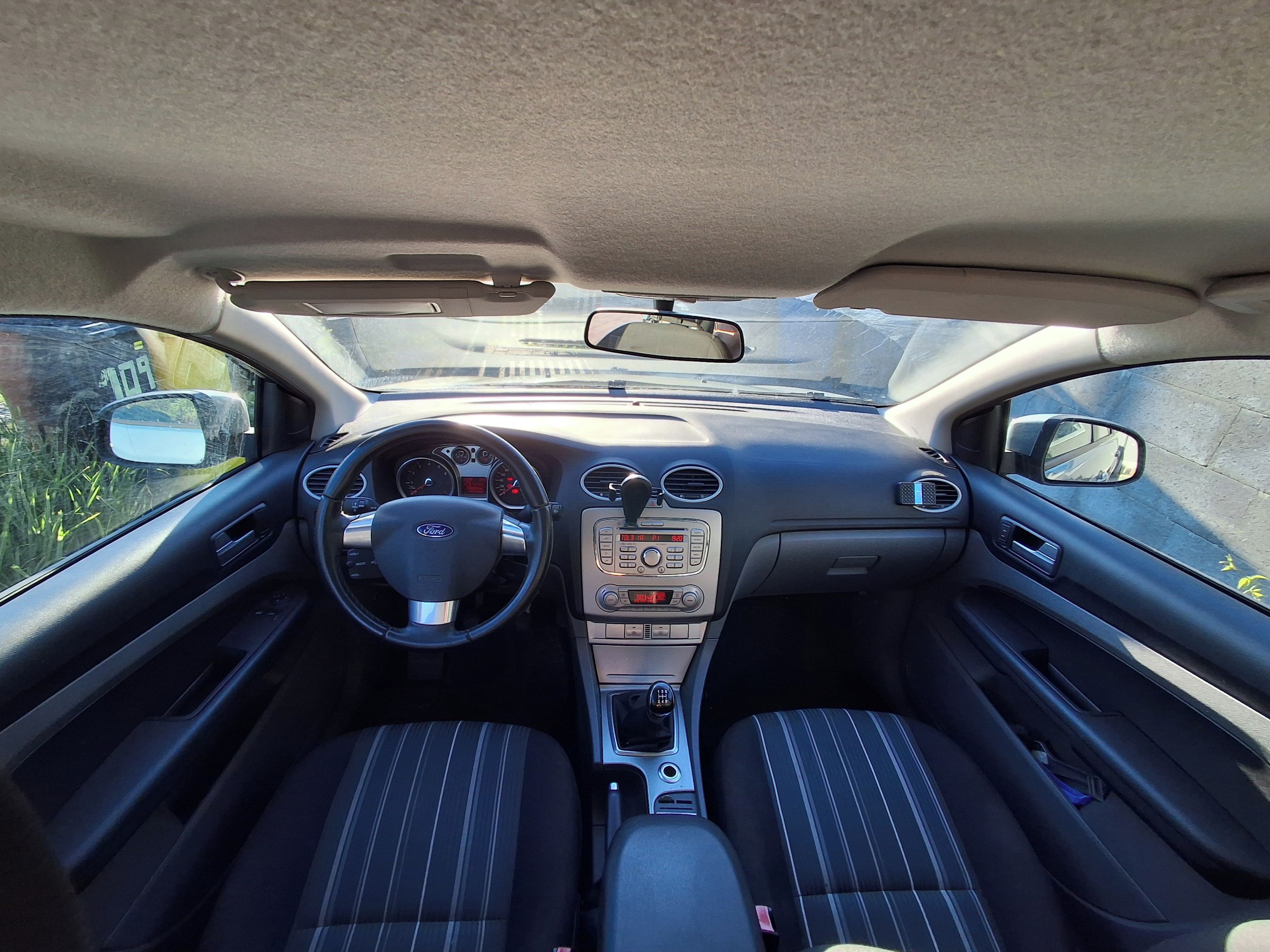 Ford Focus, Ford Focus II 1.6 74 kw - fotka 5