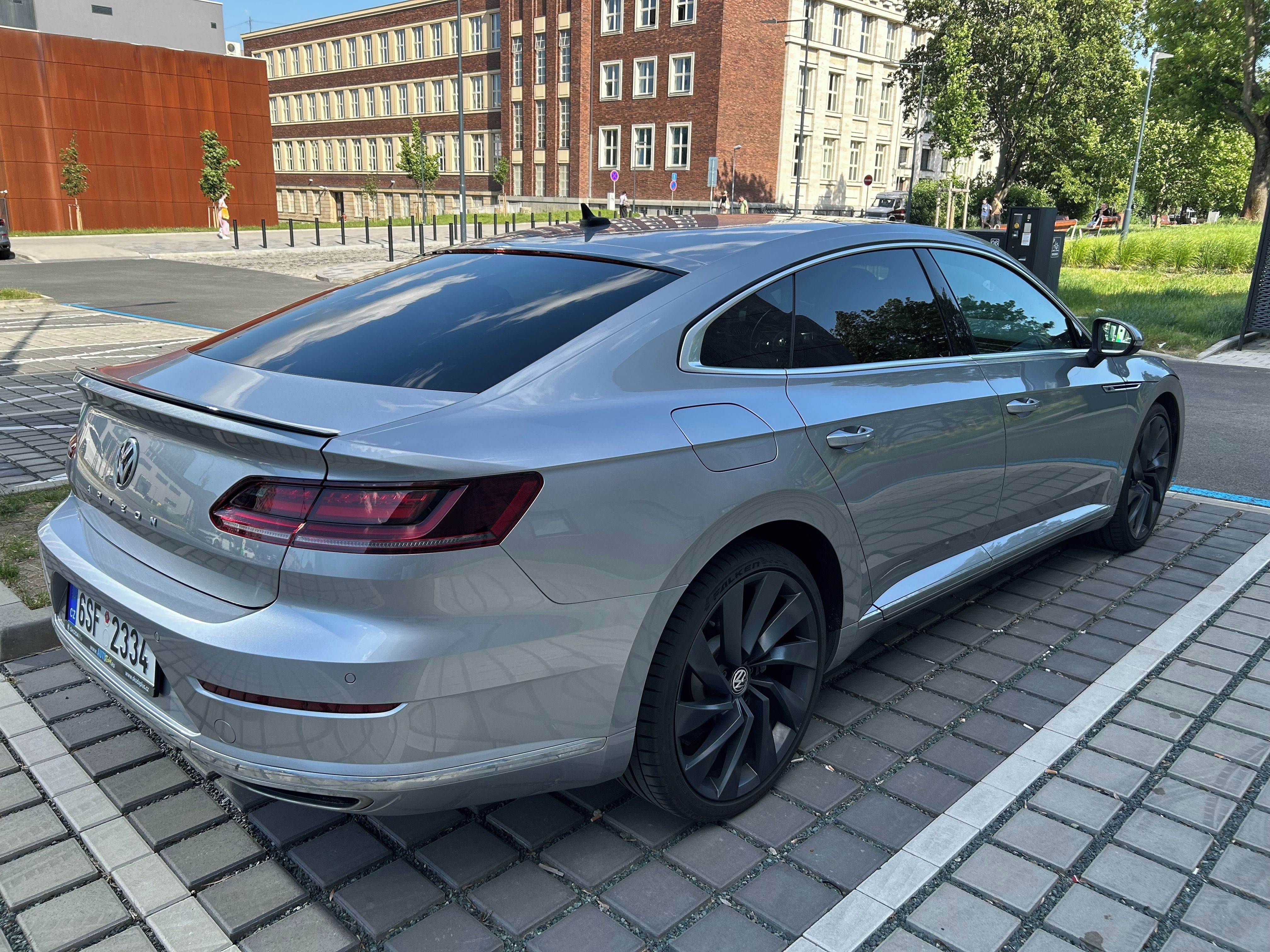 Volkswagen Arteon, 2.0 TSI R-Line - servisováno - fotka 4