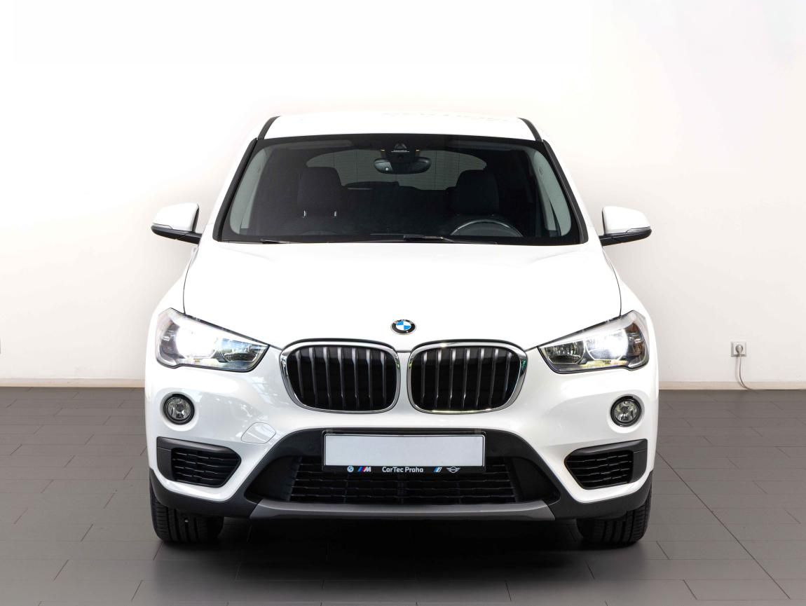 BMW X1, sDrive 18i - fotka 2