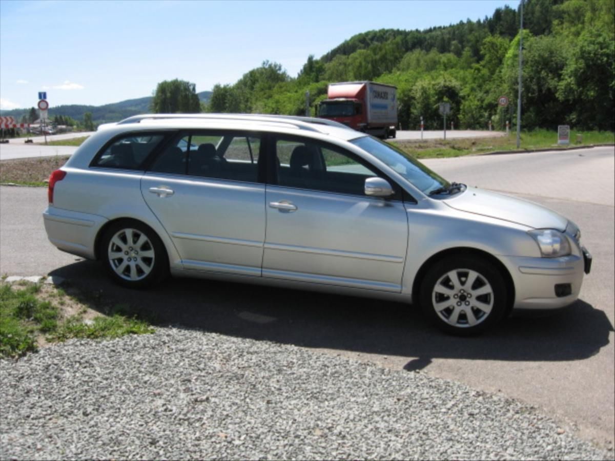 Toyota Avensis, 1,8 VVT- i - fotka 4