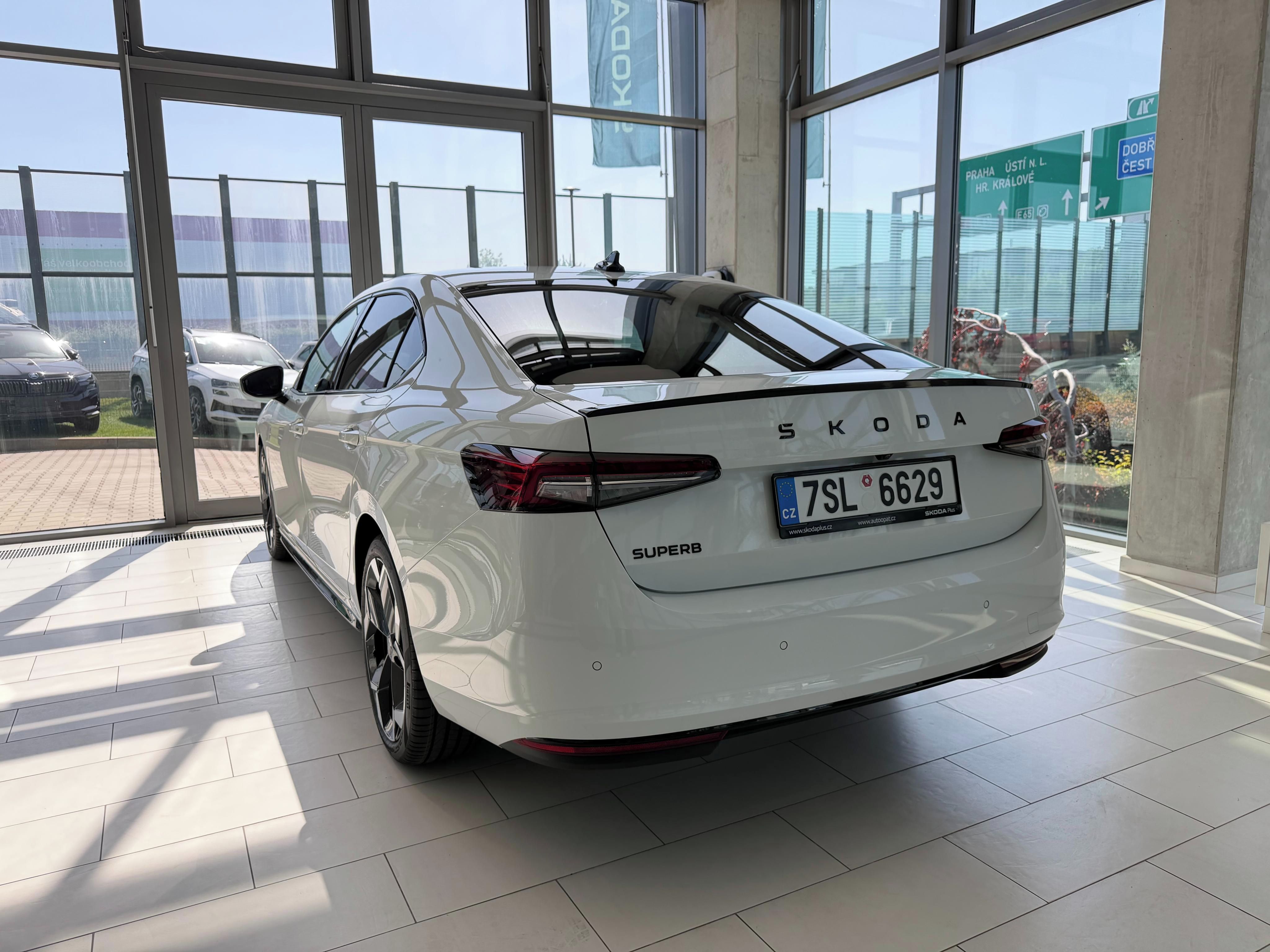 Škoda Superb, Sportline 2,0 TDI 110 kW - fotka 5
