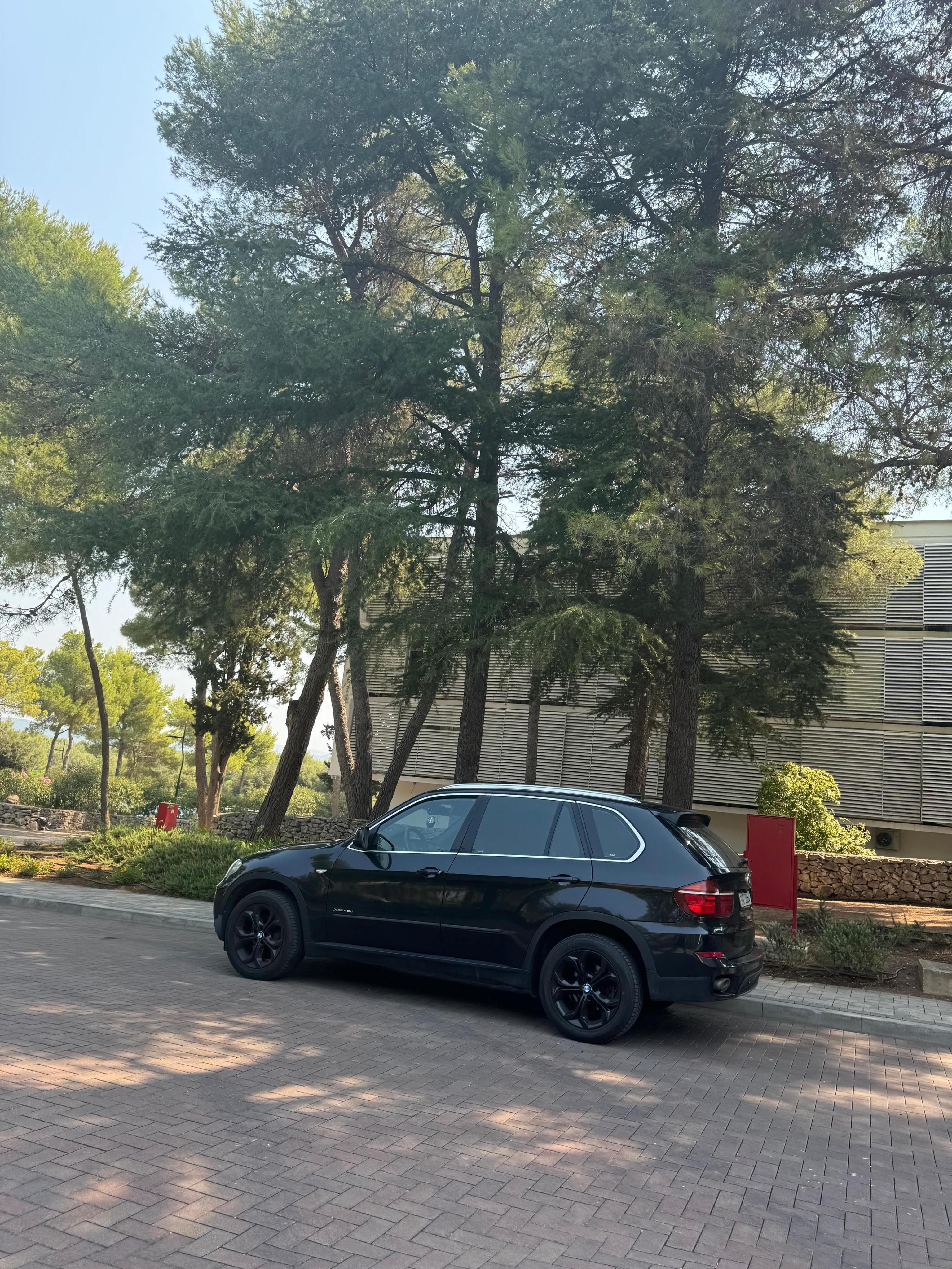 BMW X5 - fotka 2