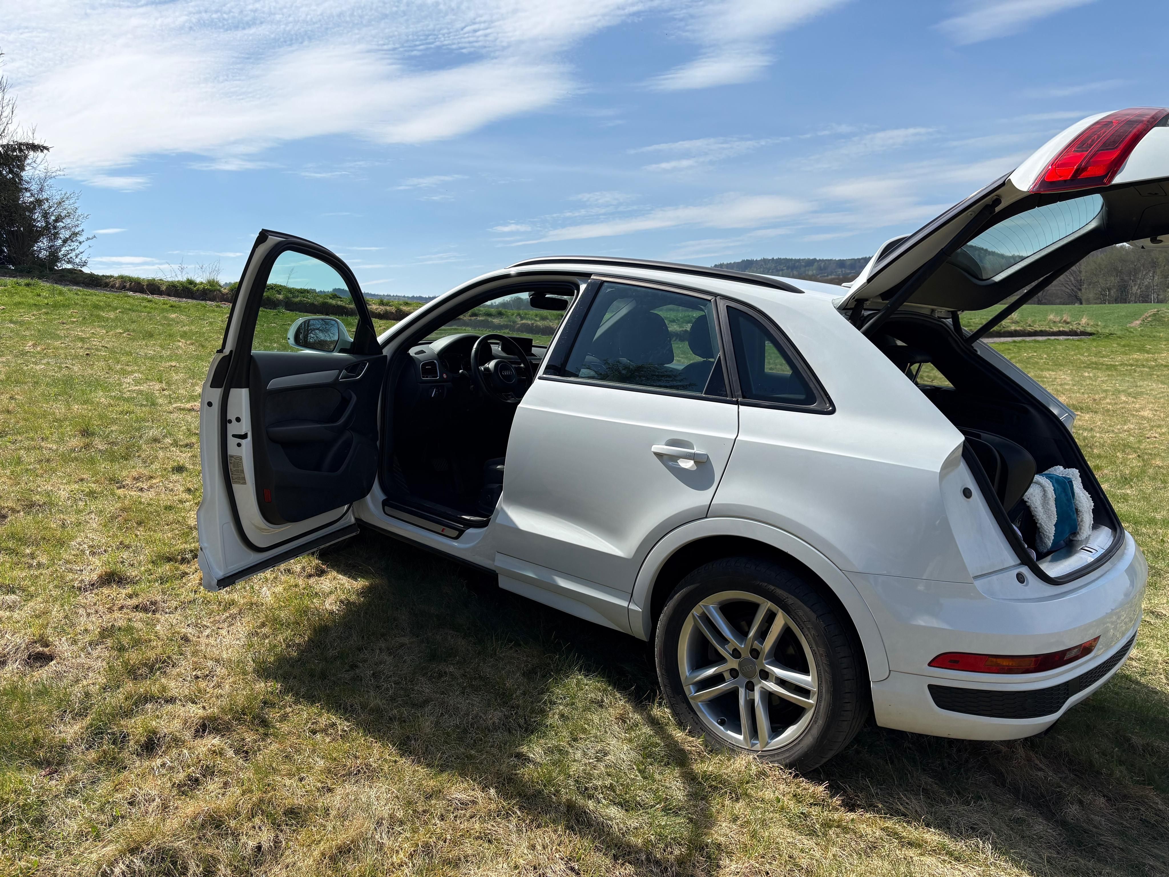 Audi Q3, Audi Q3 S-line 2.0 TFSI - fotka 2