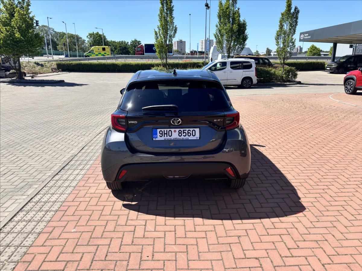 Toyota Yaris, 1,5 HEV Style - fotka 4