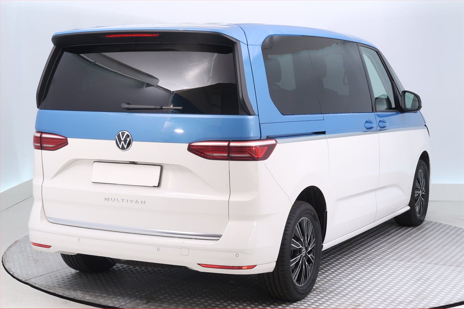 Volkswagen Multivan, 1.5 TSI, Klima, ČR, 1Maj - fotka 5
