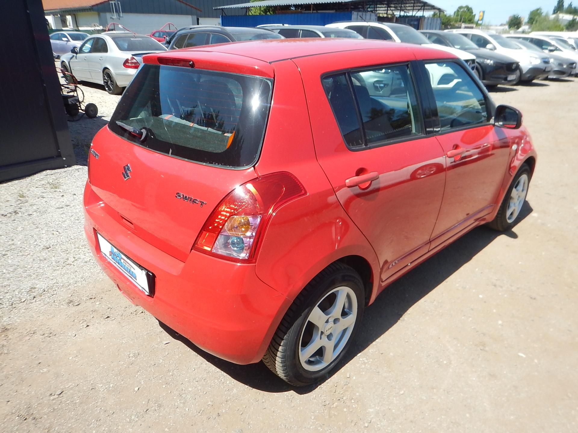 Suzuki Swift, 1.3i, KLIMA - fotka 6