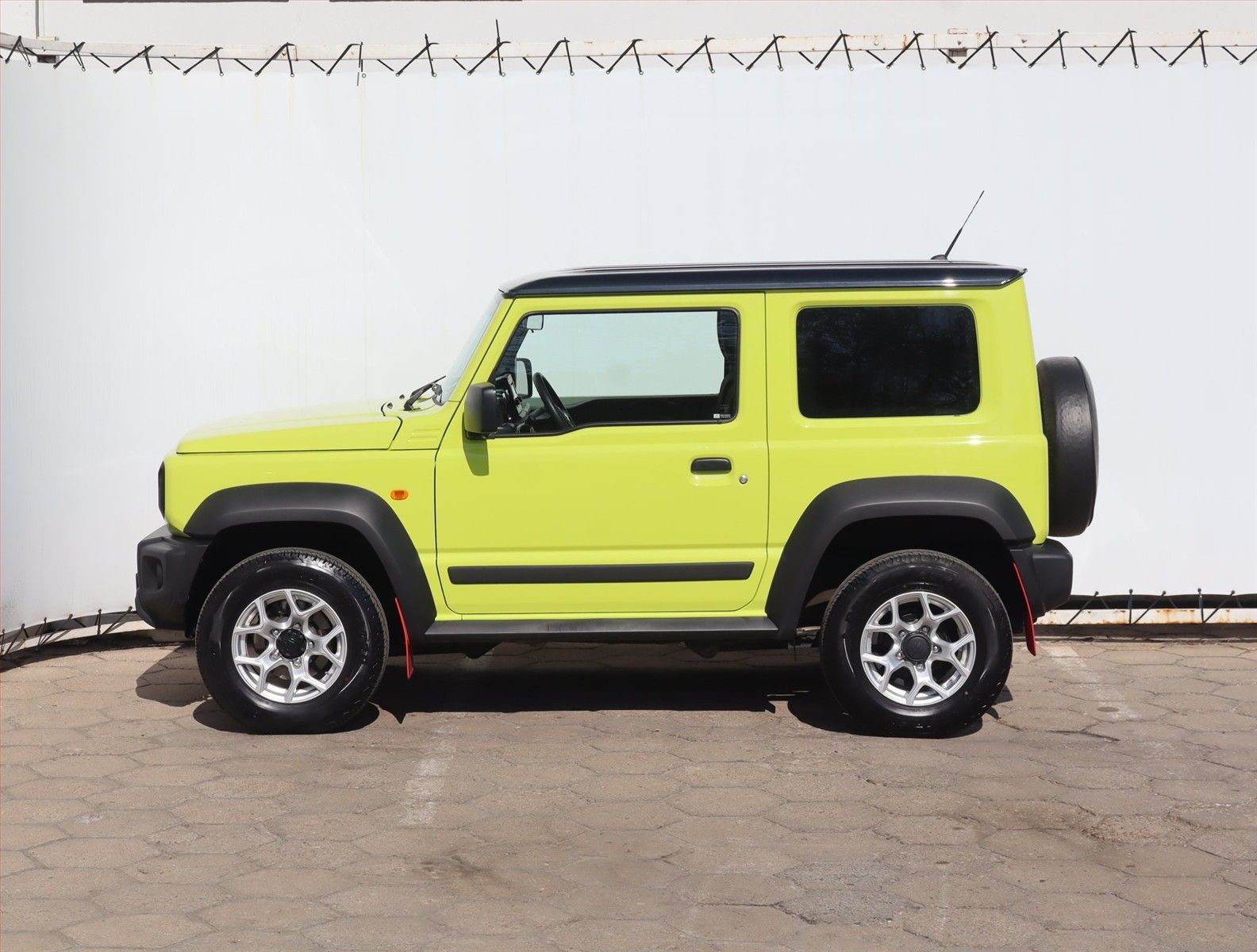 Suzuki Jimny, 1.5 AllGrip, 4X4, Serv.kniha - fotka 3