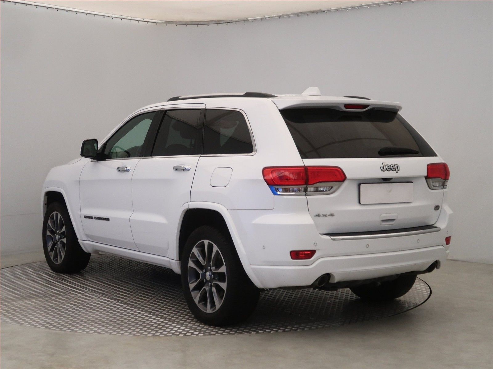 Jeep Grand Cherokee, 3.0 CRD, Overland, 4X4 - fotka 4