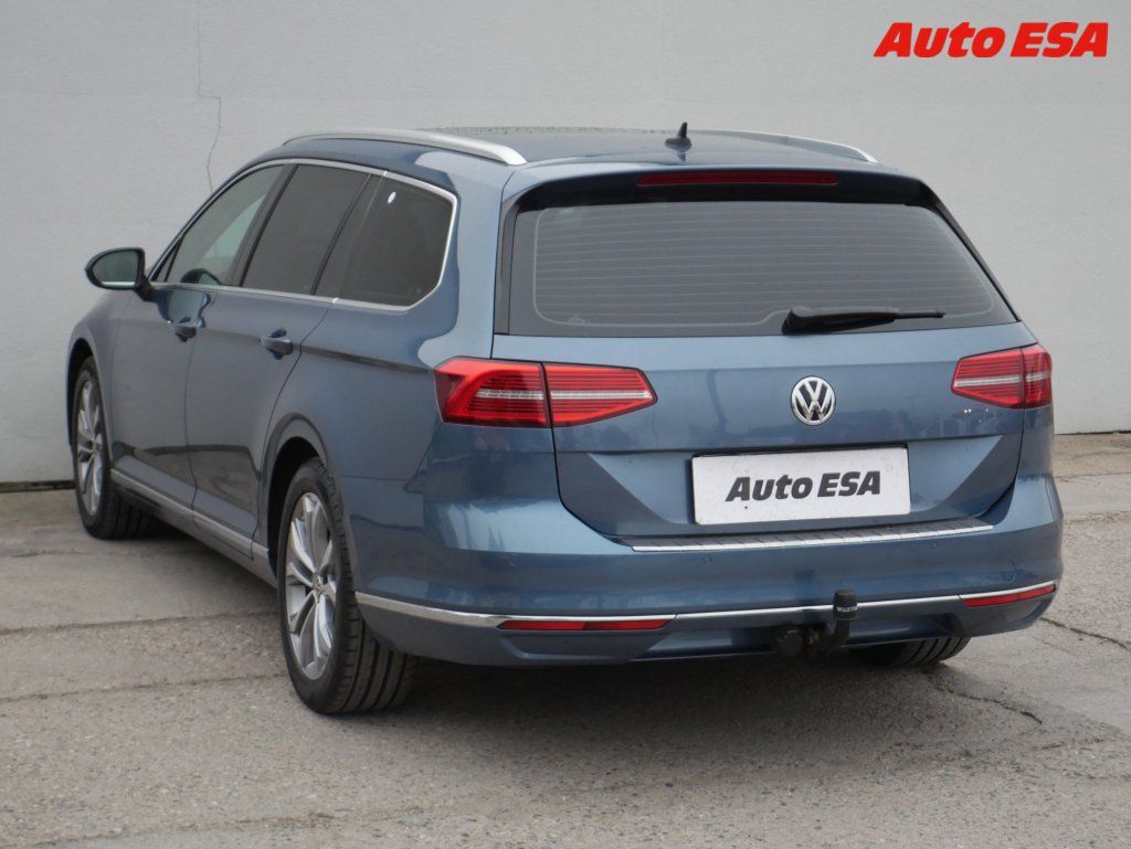 Volkswagen Passat, 2.0 TDi,Navi,bixen TZ - fotka 4