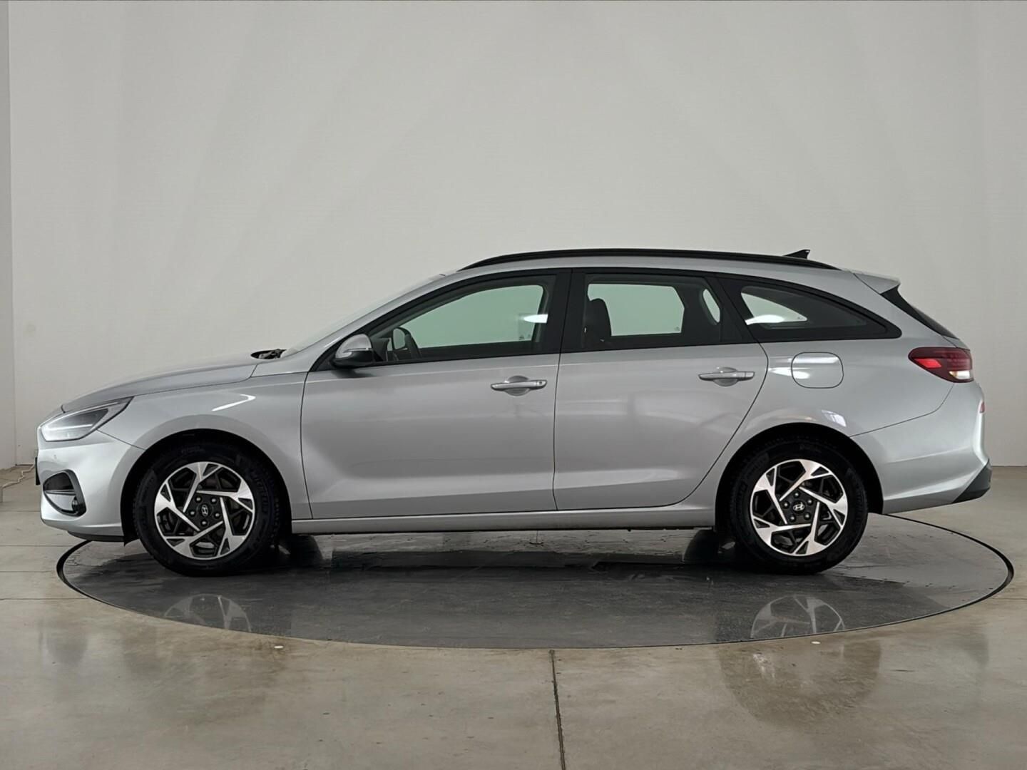 Hyundai i30, 1.5 T-GDI / 103 kW Smart DCT - fotka 3