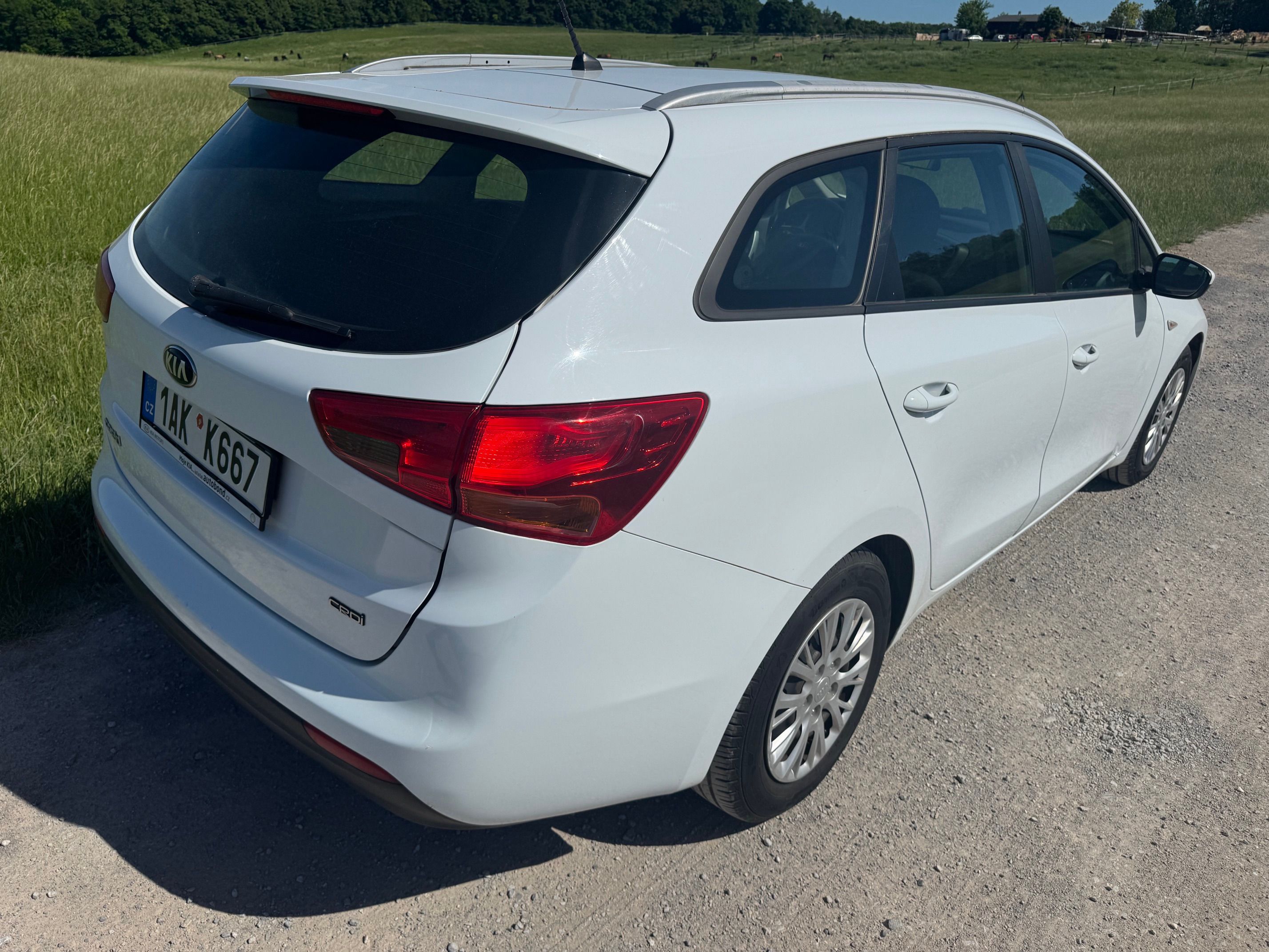 Kia Cee´d, SW 1.6CRDi 100kW KOUPENO V ČR - fotka 3