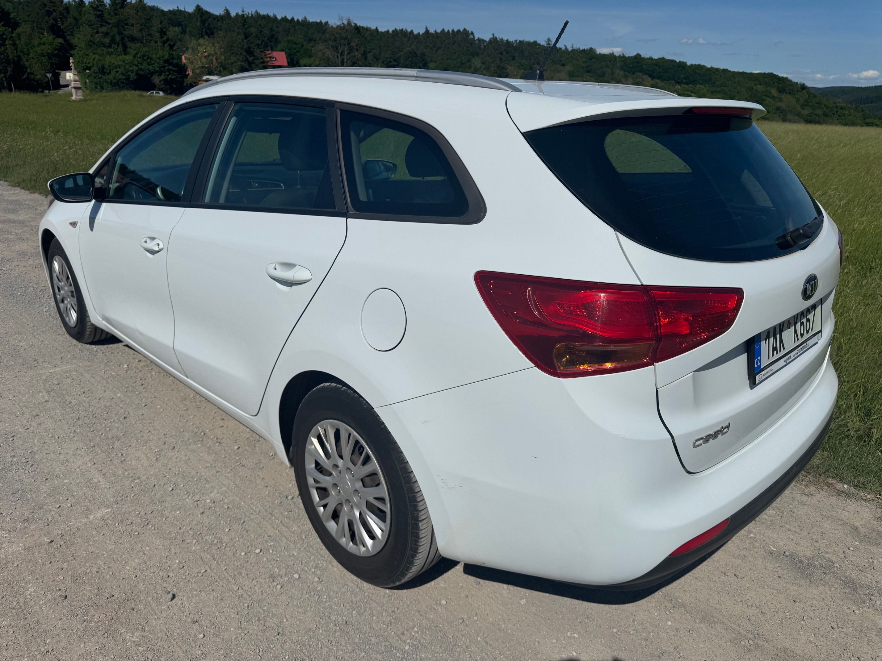 Kia Cee´d, SW 1.6CRDi 100kW KOUPENO V ČR - fotka 4