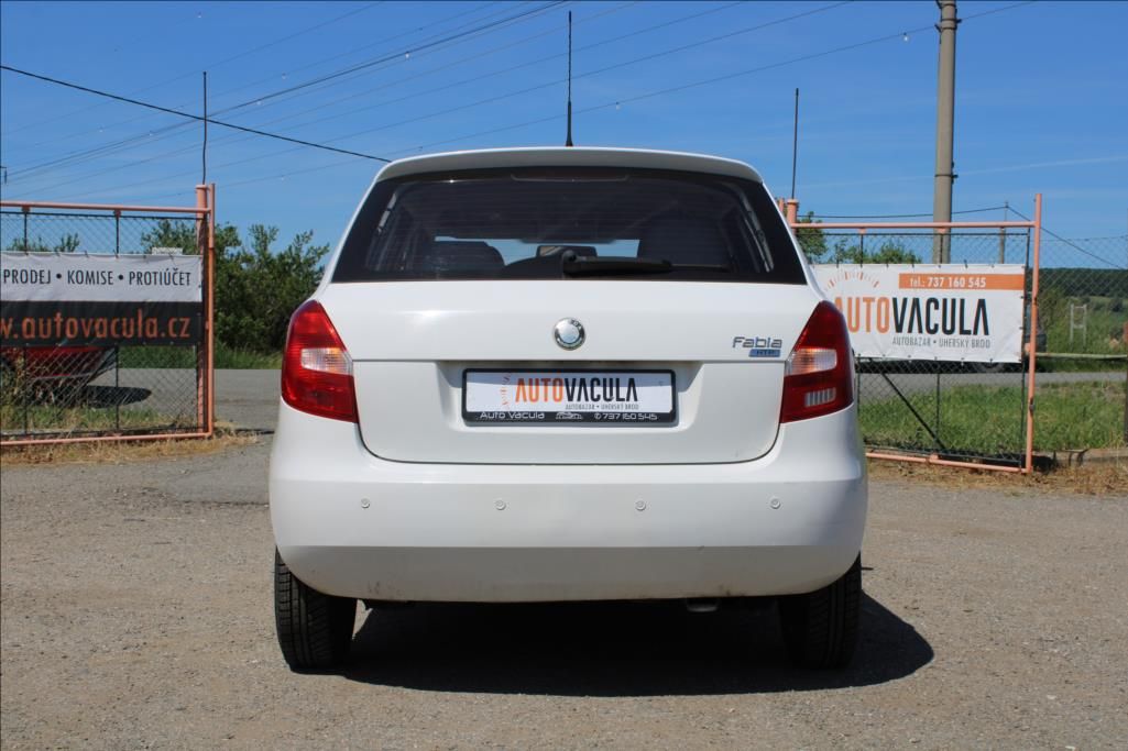 Škoda Fabia, 1,2 i  STK 5/2028, ČR - fotka 6