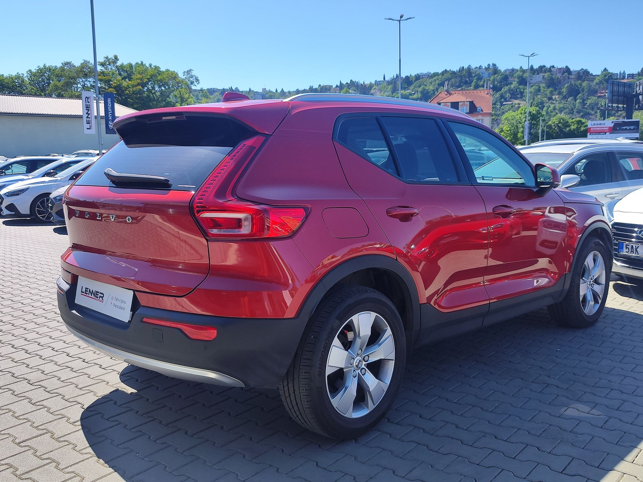Volvo XC40, D3 2.0D Momentum Pro AT - fotka 5
