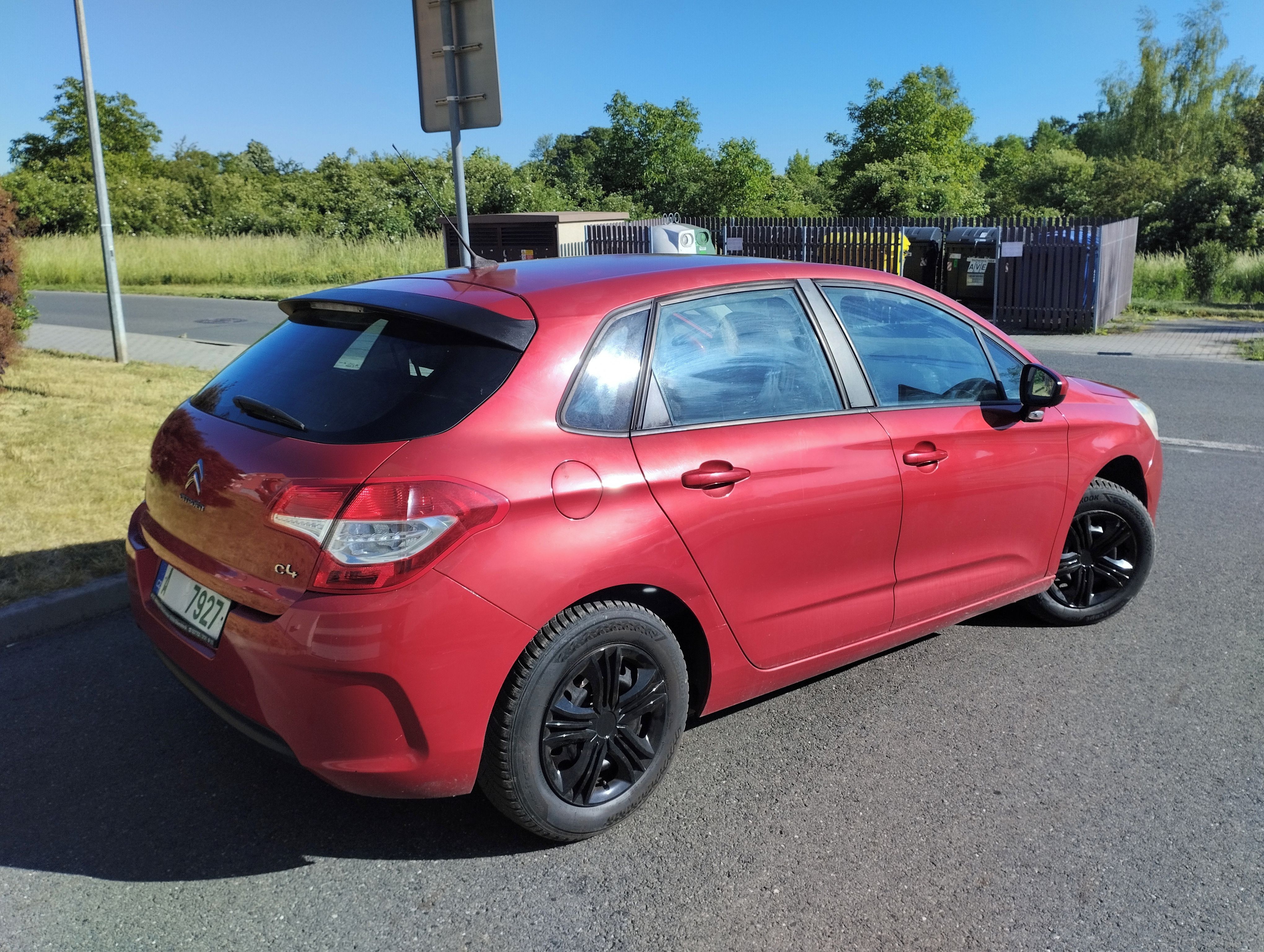 Citroën C4, 1.4 BENZÍN 140 TKM - fotka 2