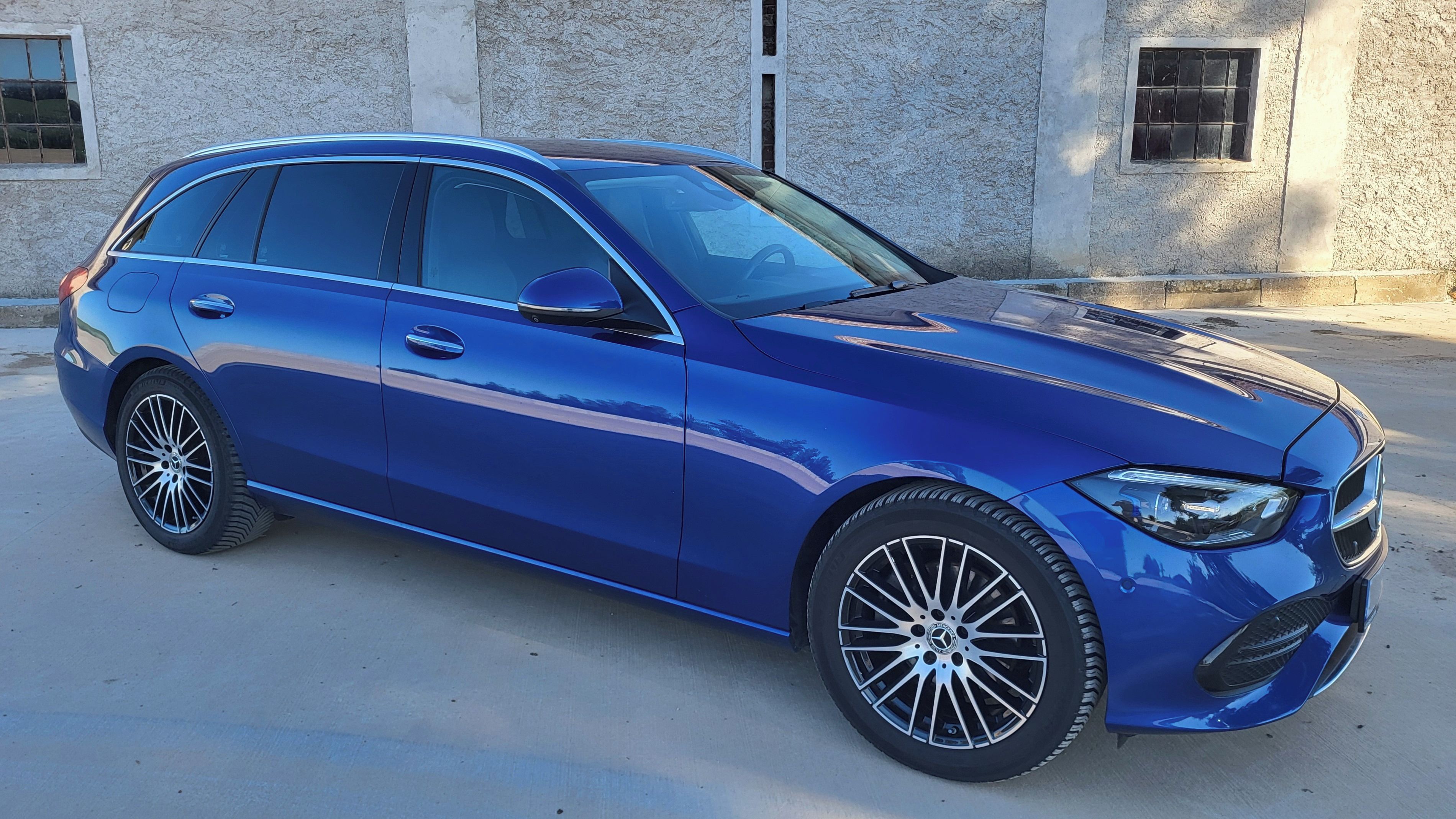 Mercedes-Benz Třídy C, C220 4Matic, tažné, servisovan