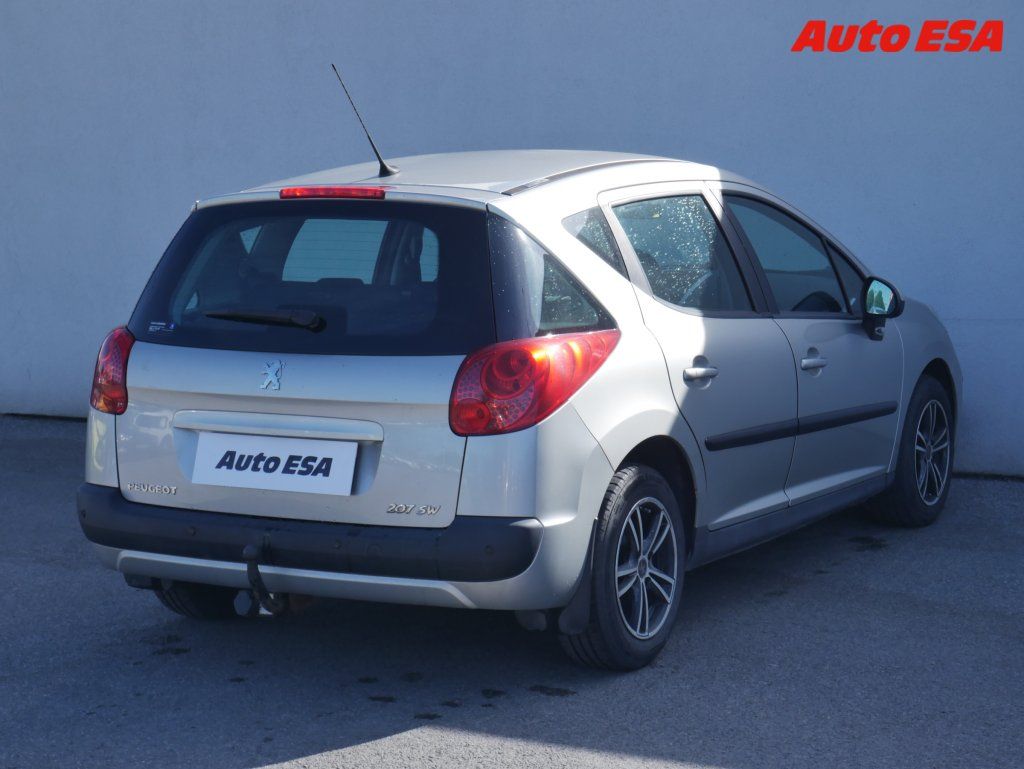 Peugeot 207, 1.4i,ČR - fotka 4