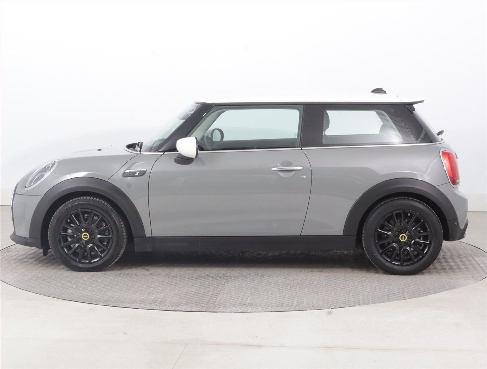 Mini, Cooper SE 32 kWh, SoH 97% - fotka 3