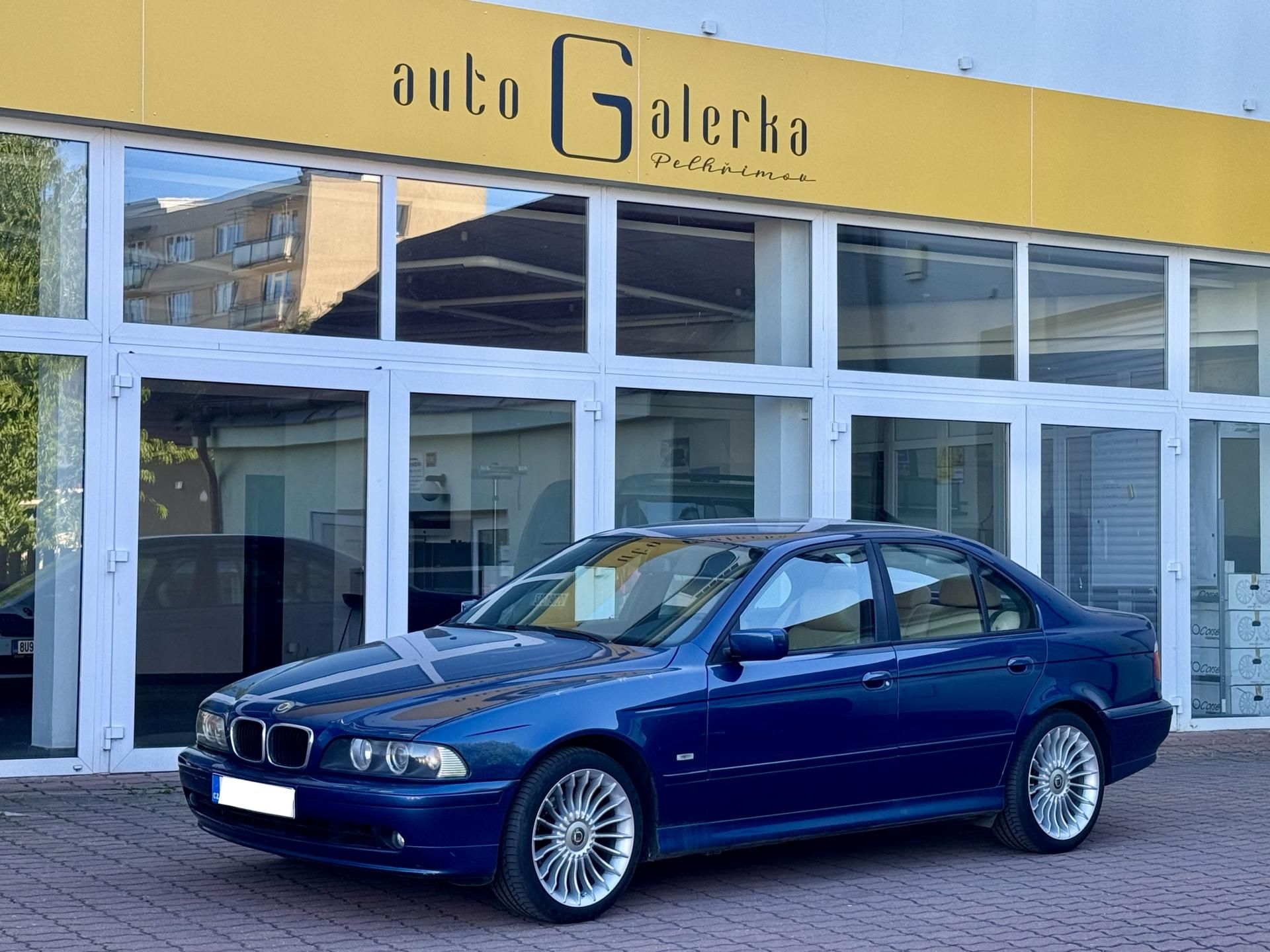 BMW Řada 5, 520d manuál