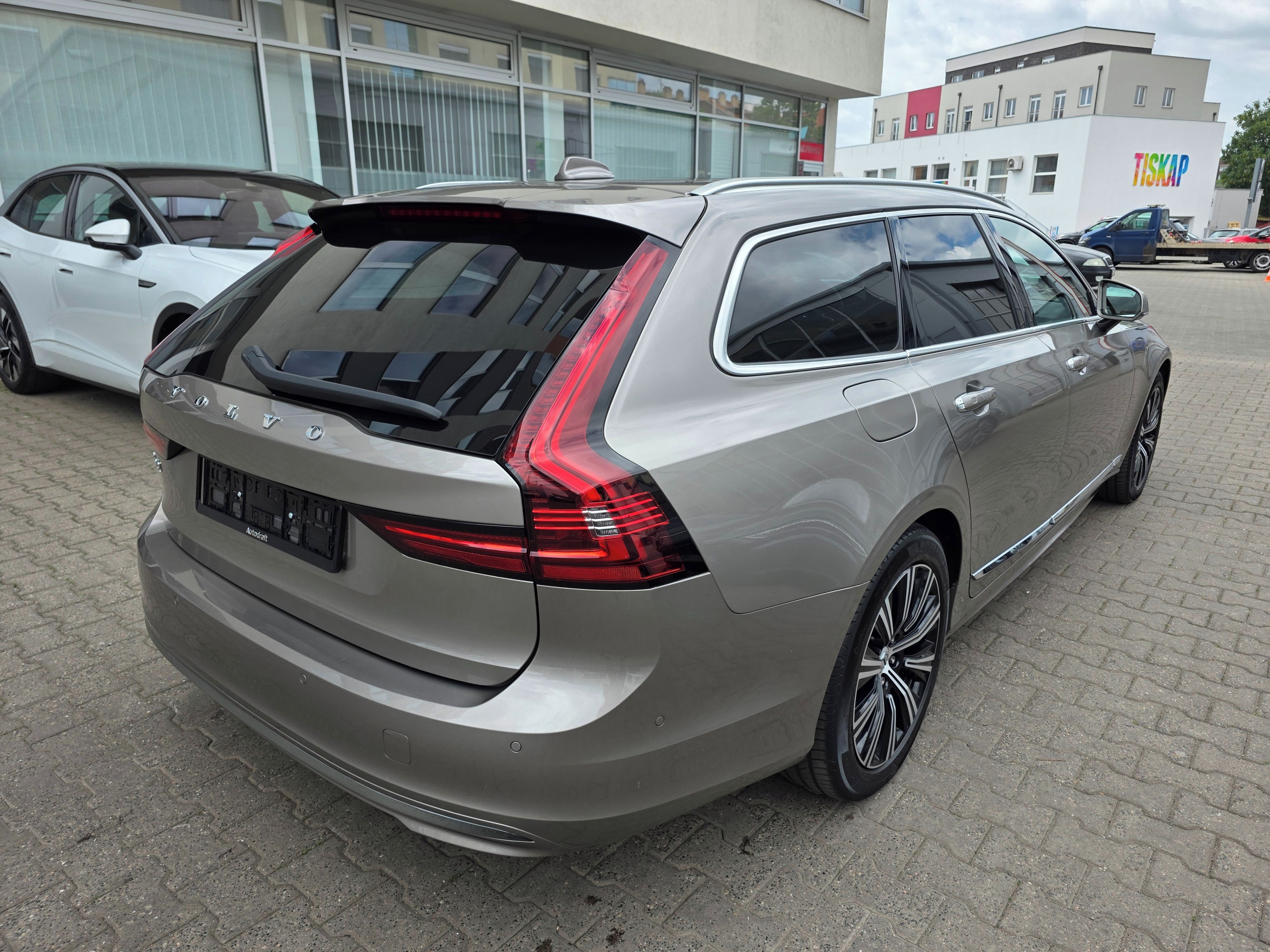 Volvo V90, Volvo V90 Inscription 4x4 - fotka 6