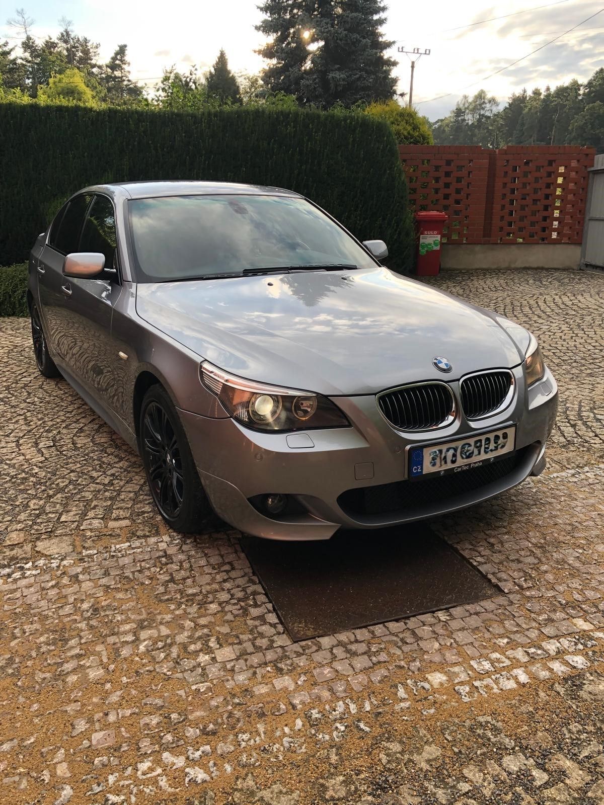 BMW Řada 5, BMW 525 XI - fotka 3
