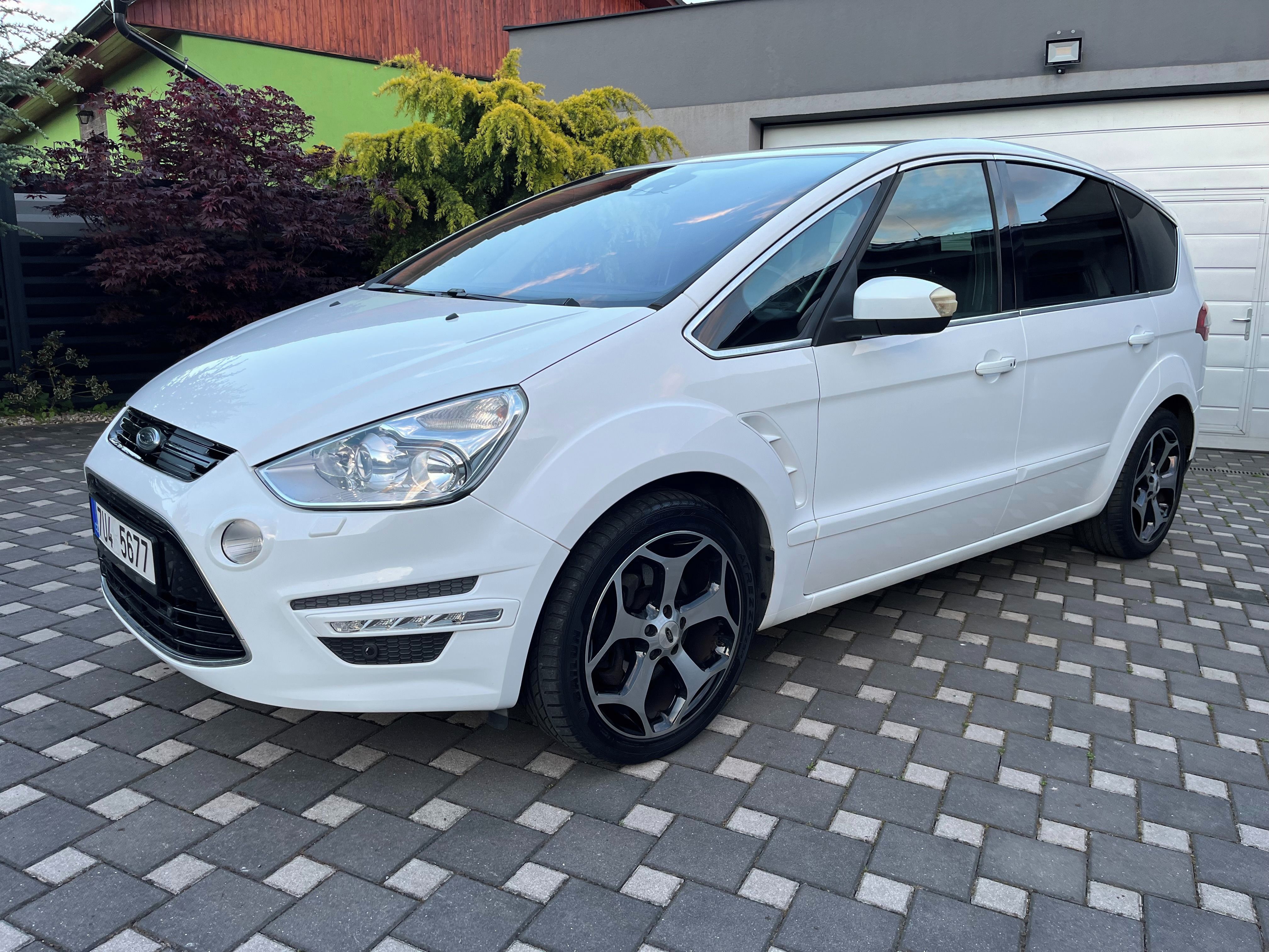 Ford S-MAX, 2.0 EcoBoost 149kw - Titanium - fotka 2