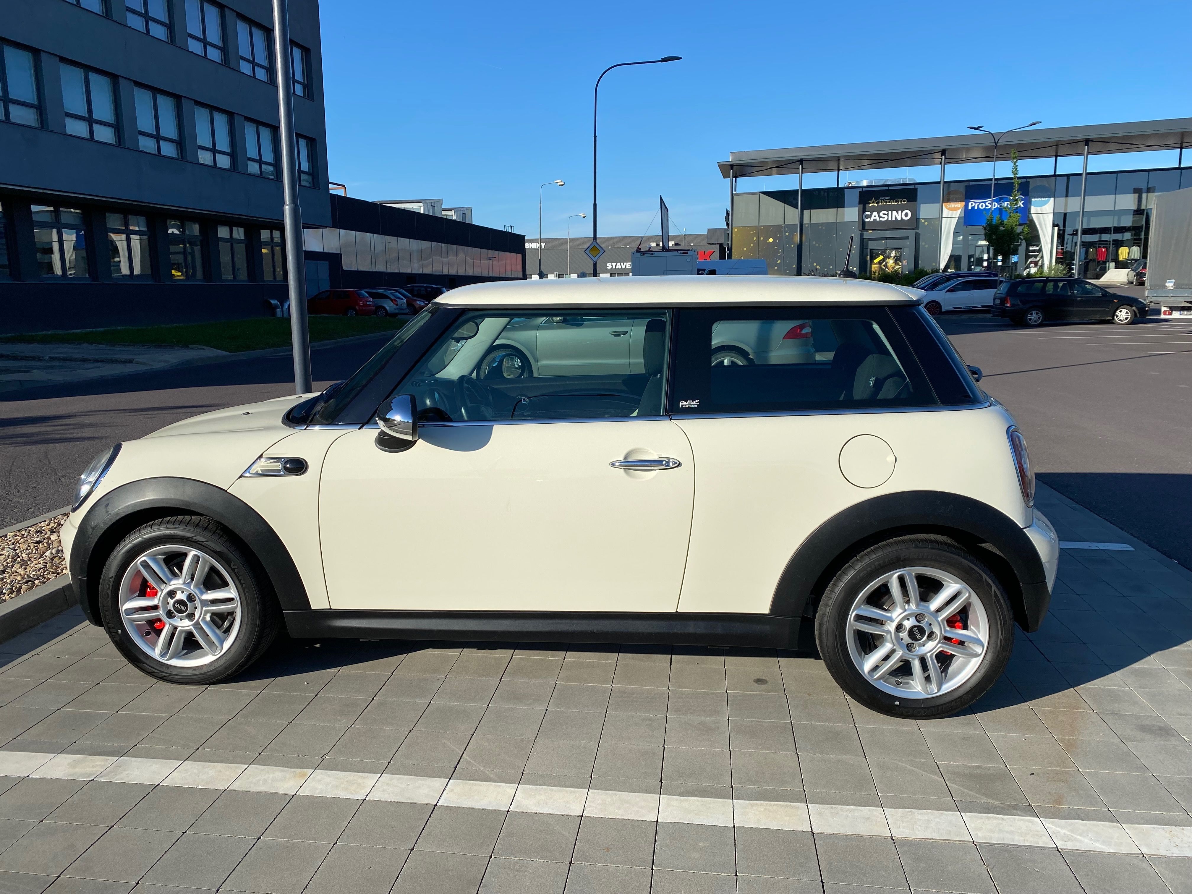 Mini One, Mini One (R56) 1.6, 2010 - fotka 2