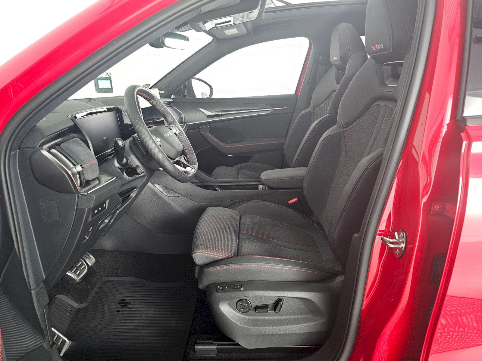 Škoda Kodiaq, RS 2.0TSi 195kW  WEBASTO TAŽNÉ - fotka 6