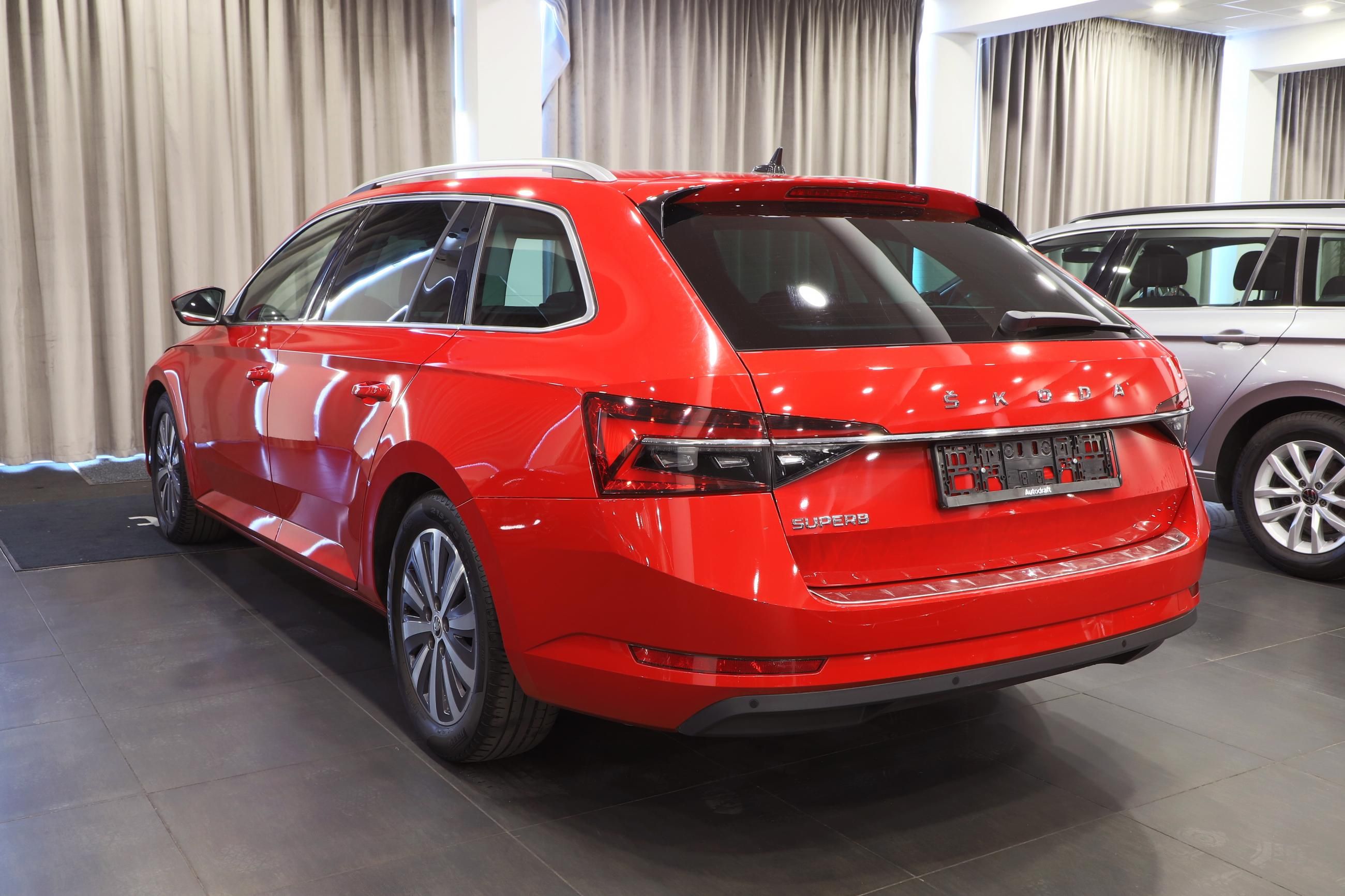 Škoda Superb, Style 2.0 TDI 147kW DSG - fotka 4