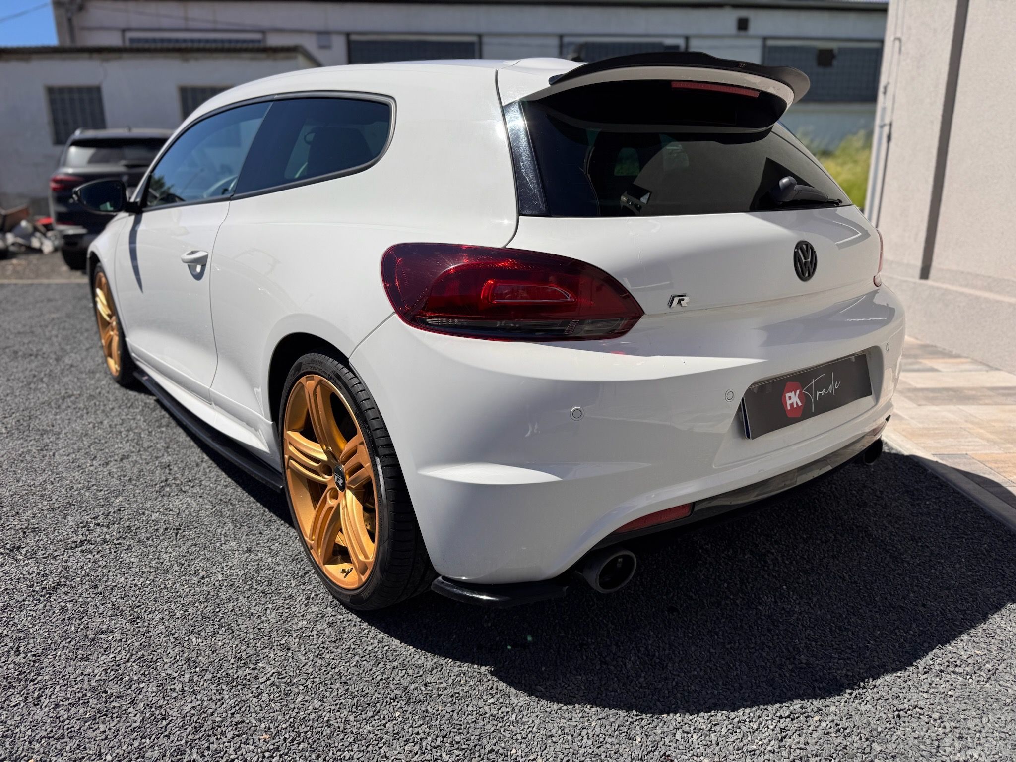 Volkswagen Scirocco, R 2.0 TSI | 195 kW model 2011 - fotka 5