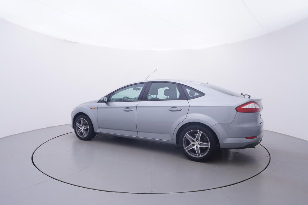 Ford Mondeo, 2.0 TDCi 103 kW - fotka 3