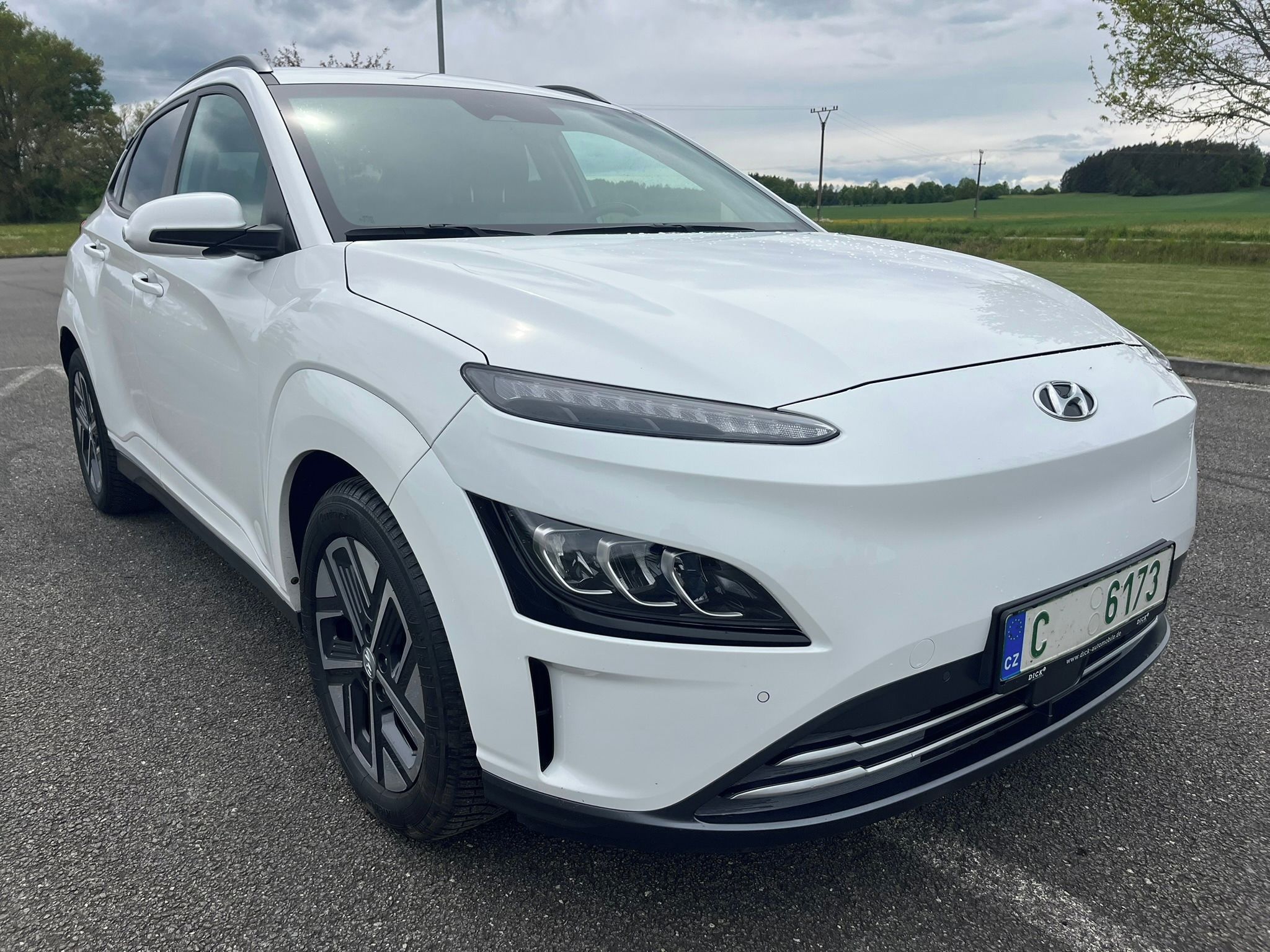 Hyundai Kona, TČ, NOVÁ STK 64 kWh, SOH 100% - fotka 5