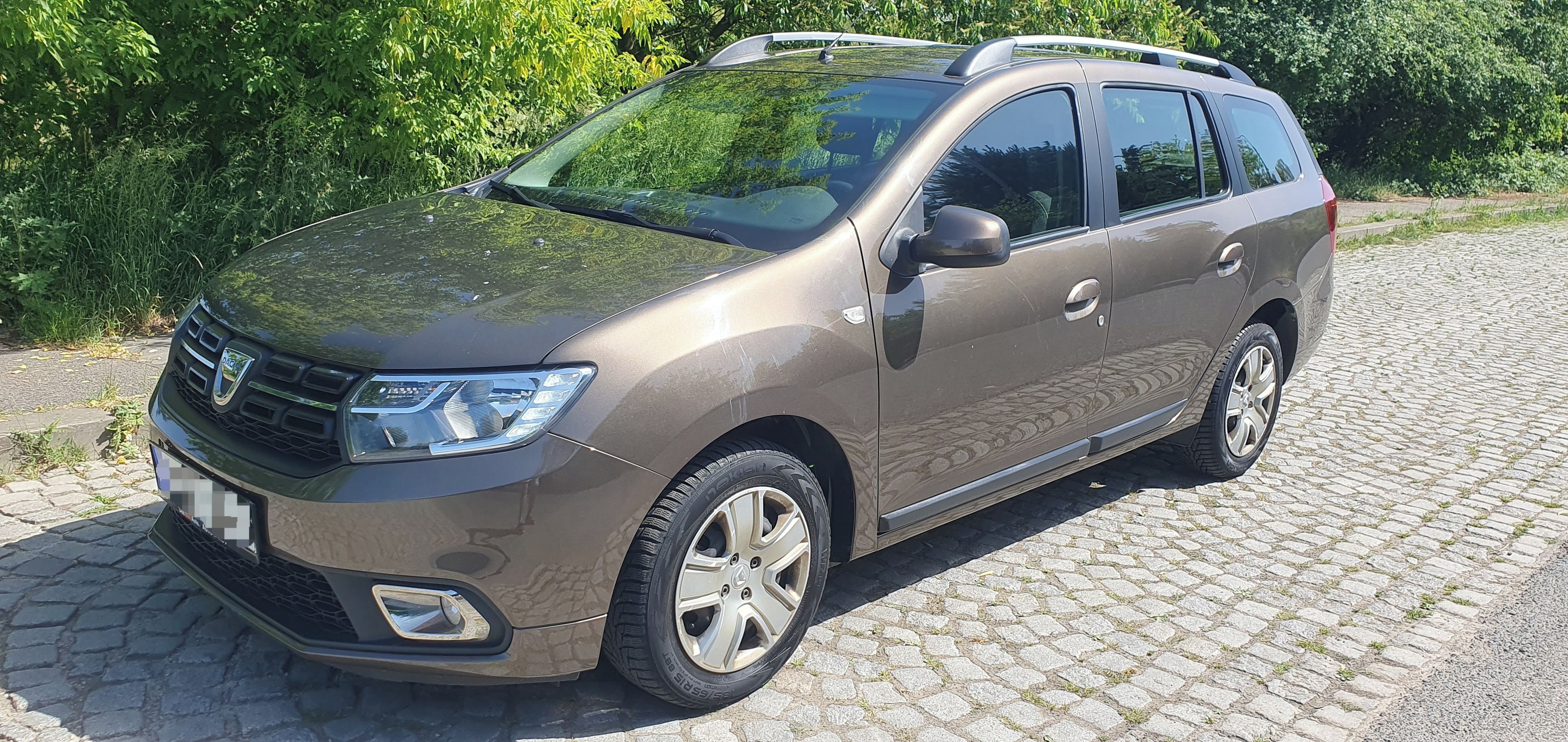 Dacia Logan, 1.0Sce MCV Arctica,ČR,1.maj,AC