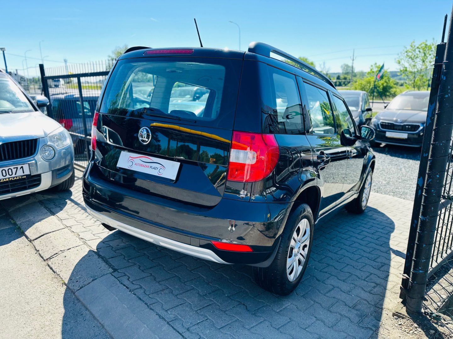 Škoda Yeti, 1.2TSi,NAVI,SMARTLINK,100%KM - fotka 4