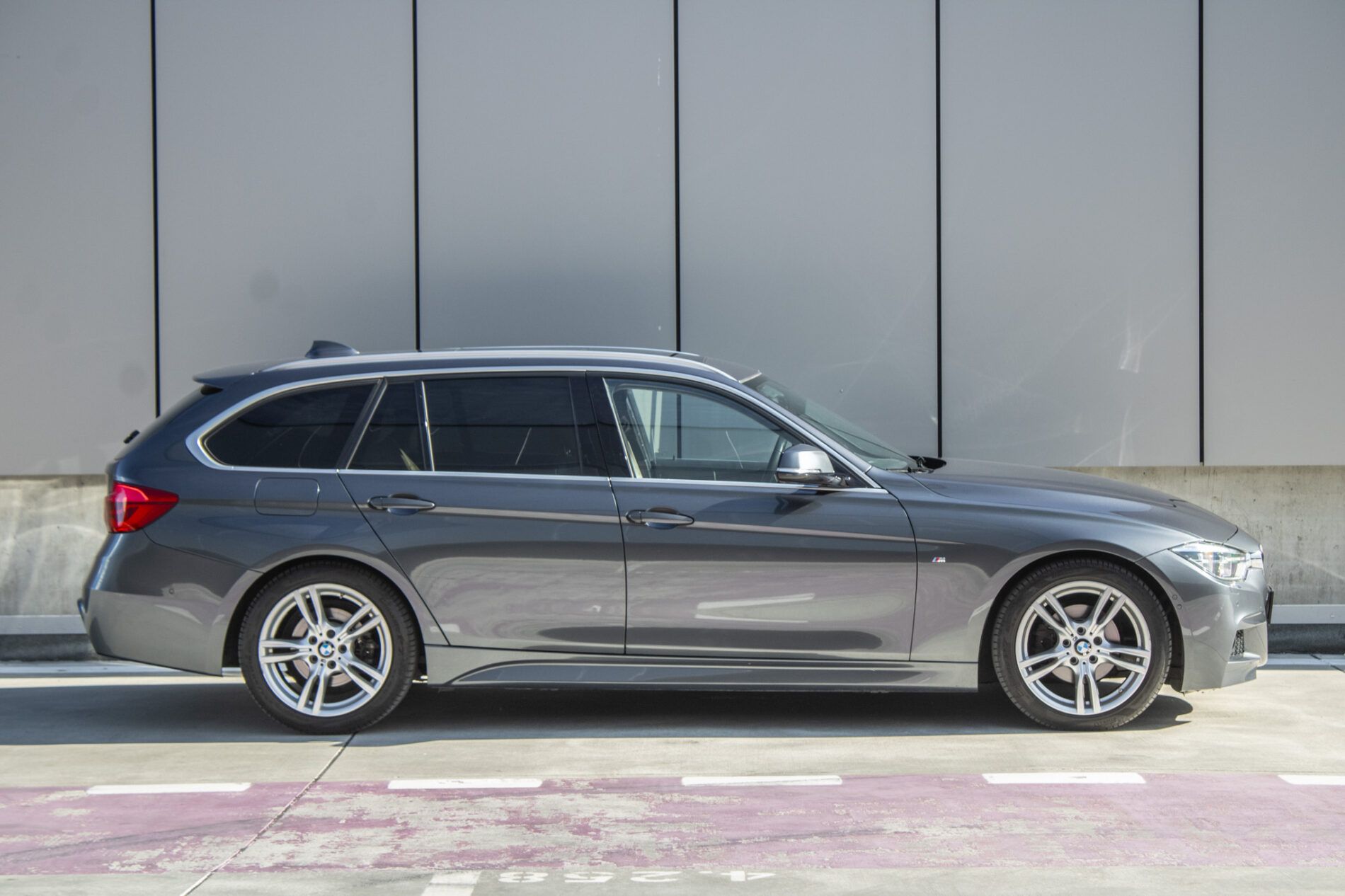 BMW, rad 3 Touring - fotka 4