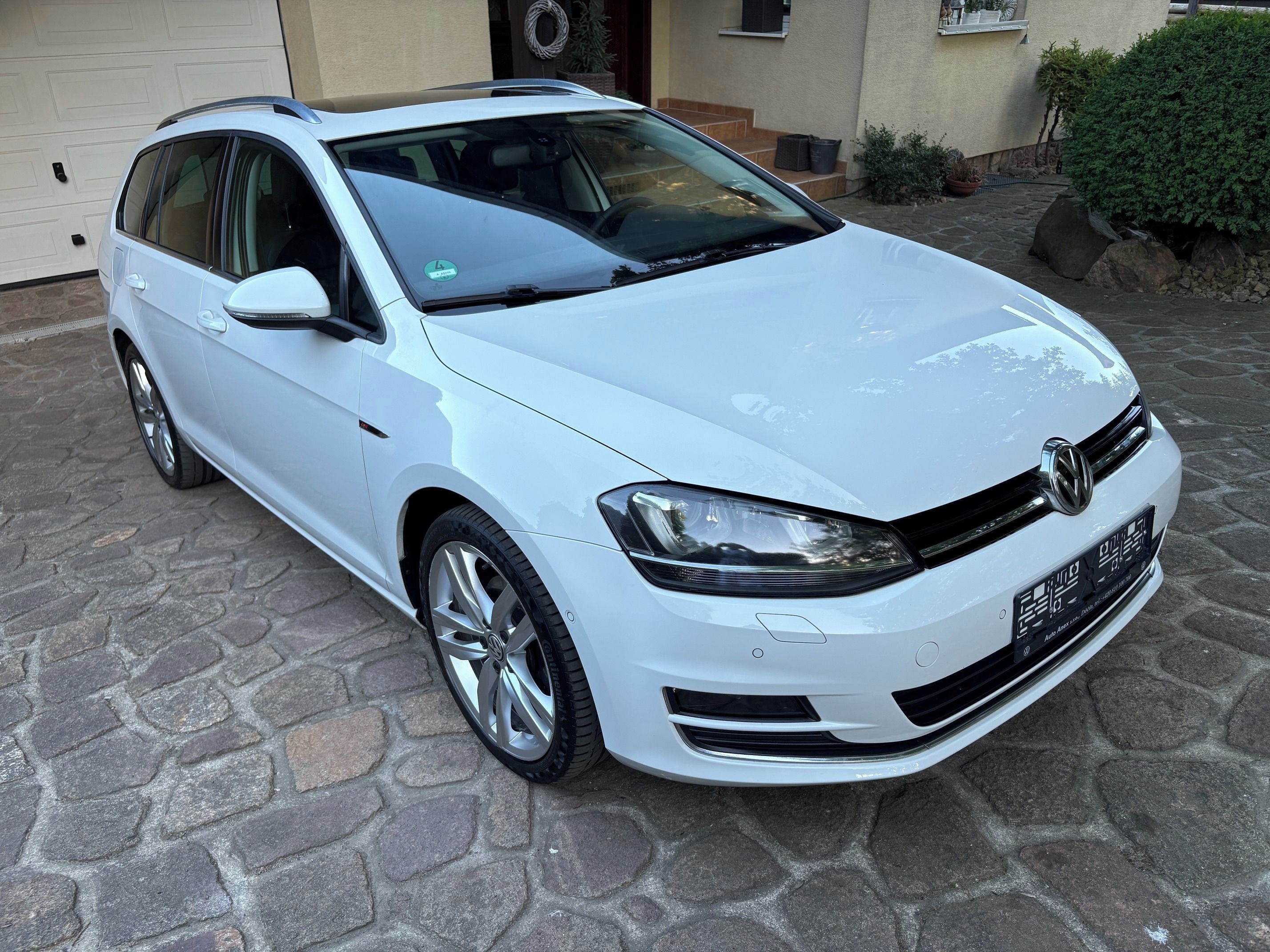 Volkswagen Golf, 1,4TSI DSG PANORAMA - BiXENONY - fotka 2
