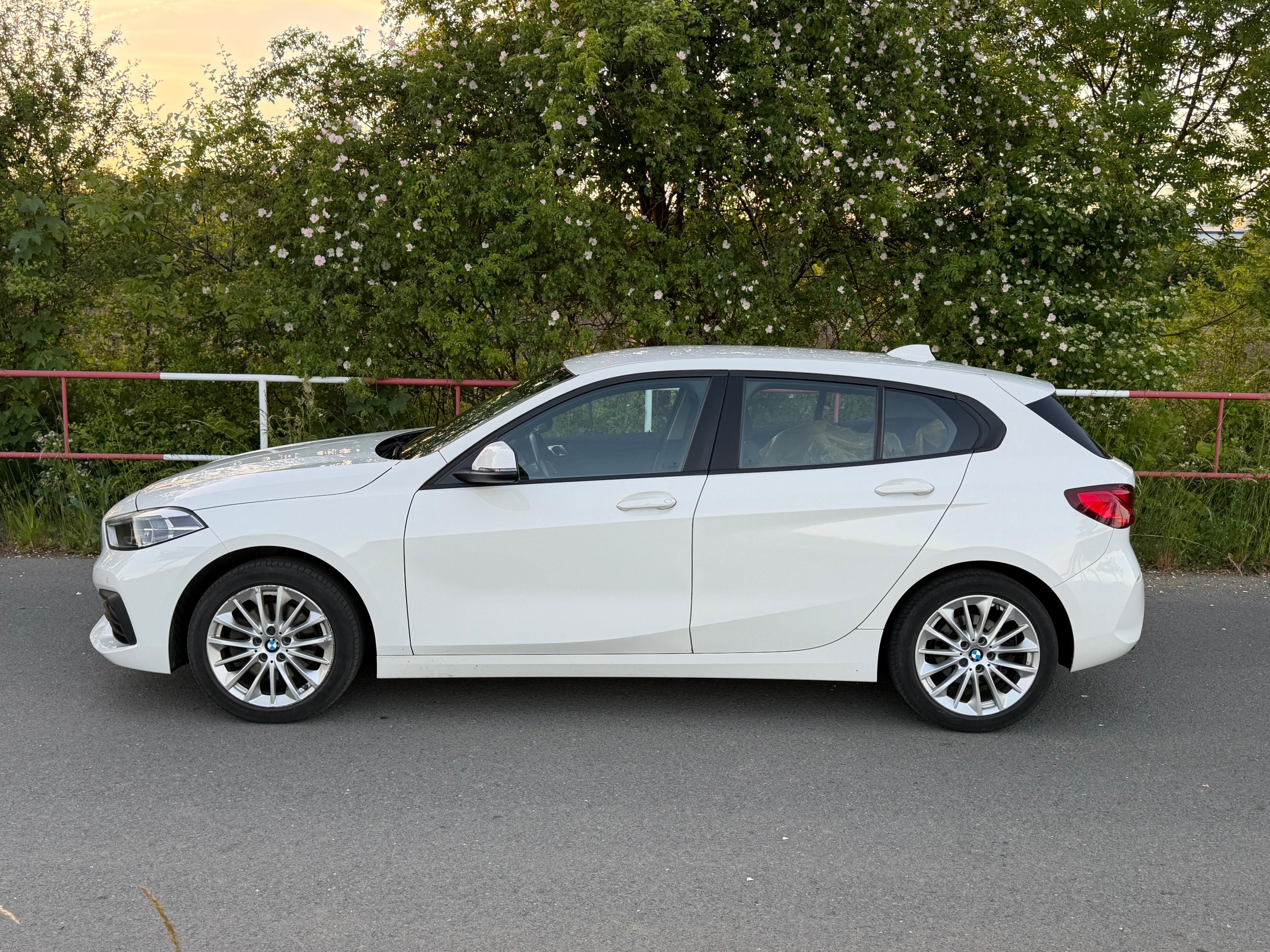 BMW Řada 1, 118i - fotka 2